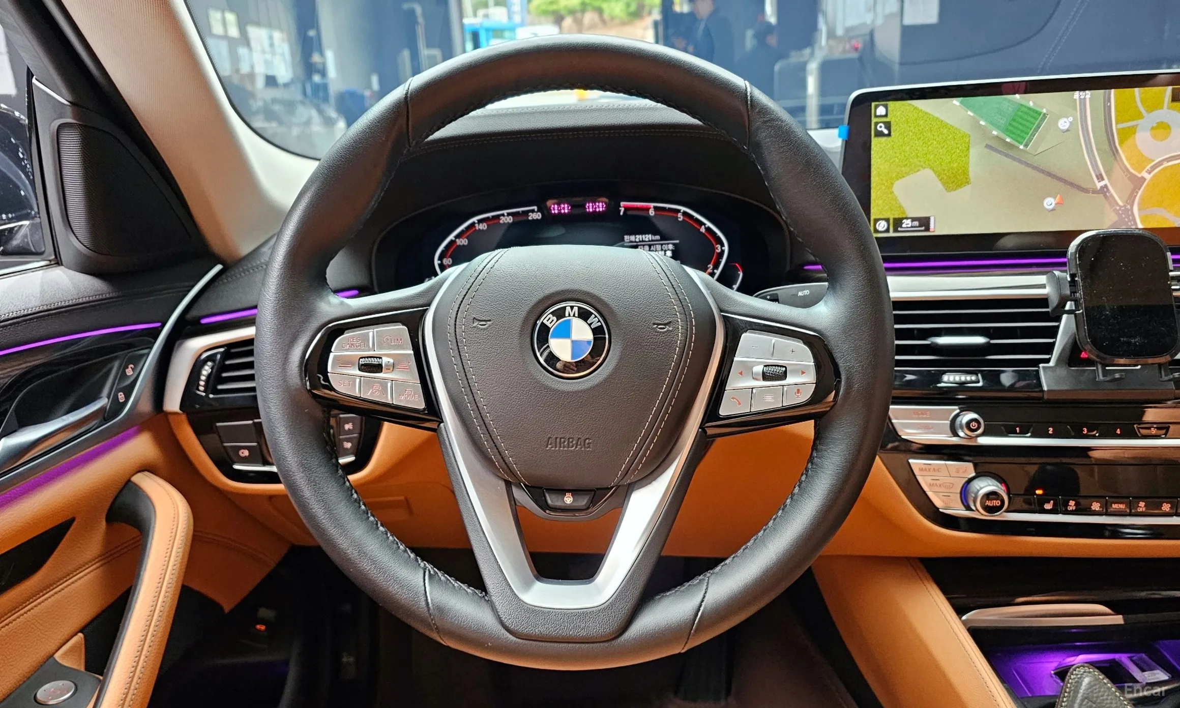 BMW 5 Series (G30) превью 14