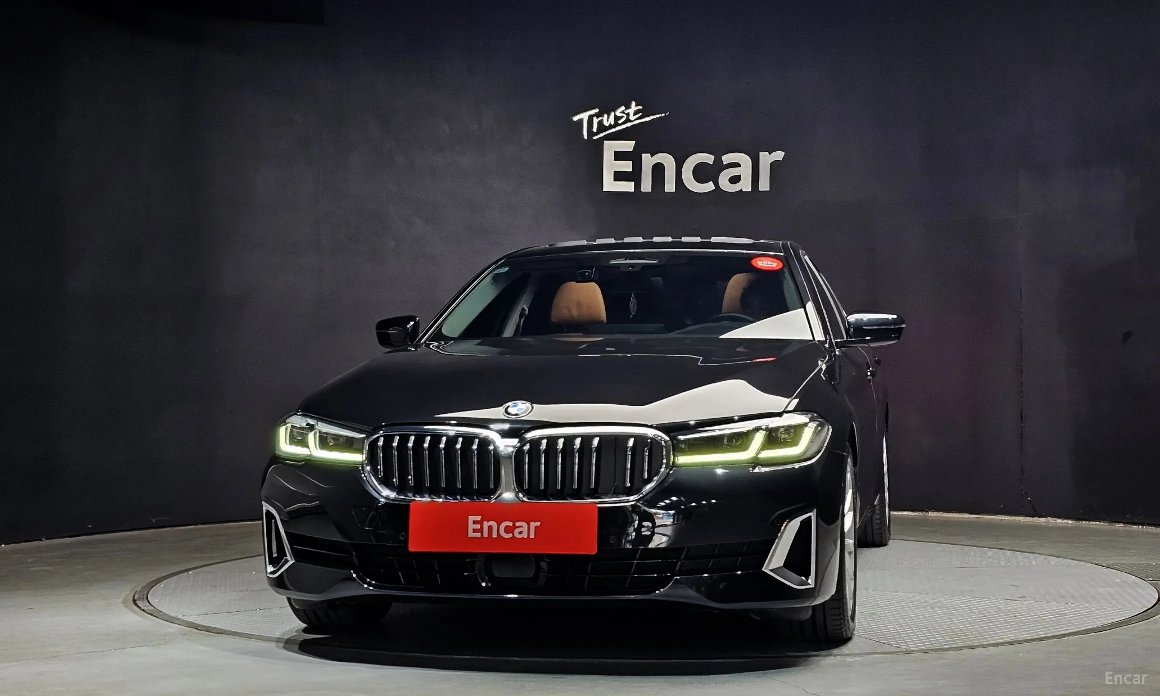 BMW 5 Series (G30) превью 3
