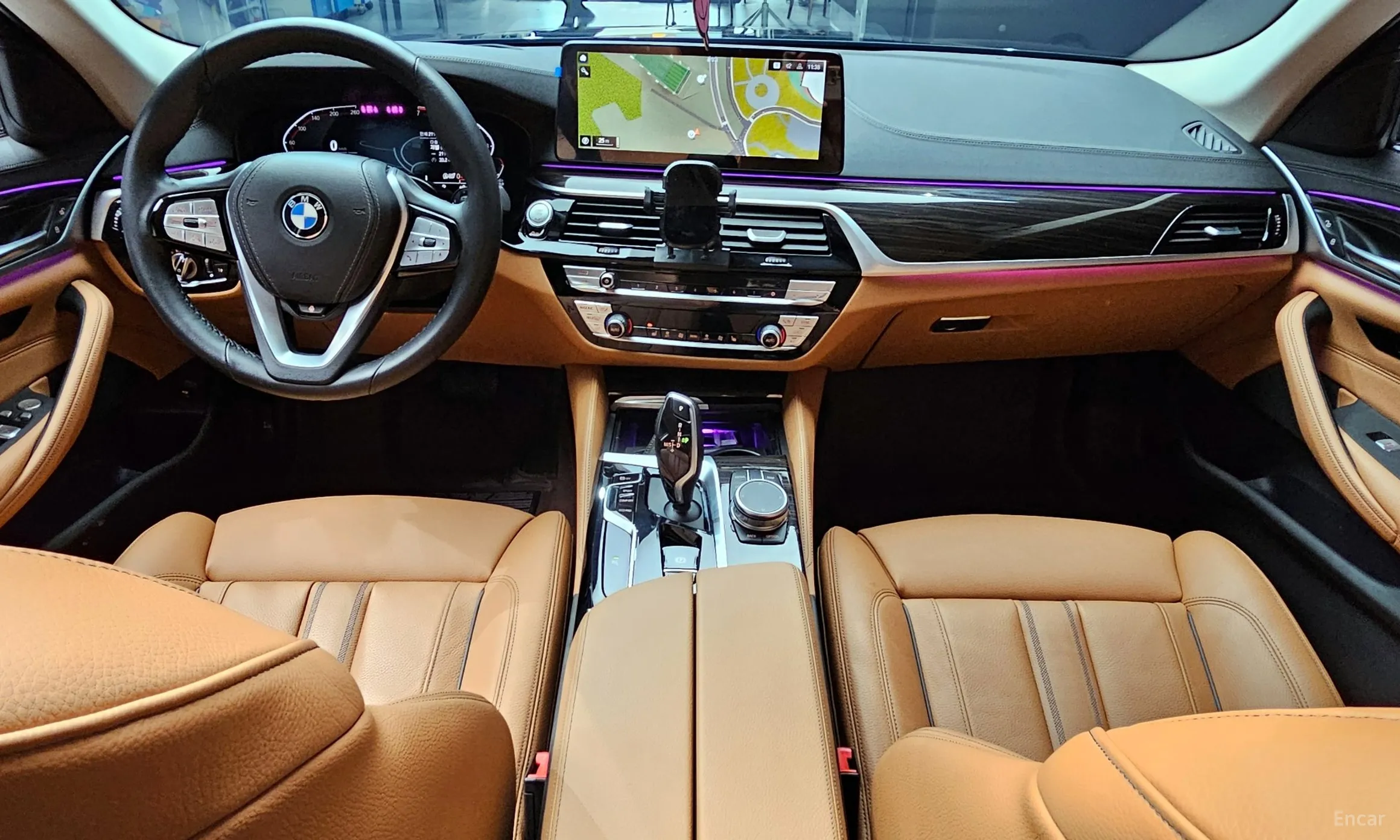 BMW 5 Series (G30) превью 7