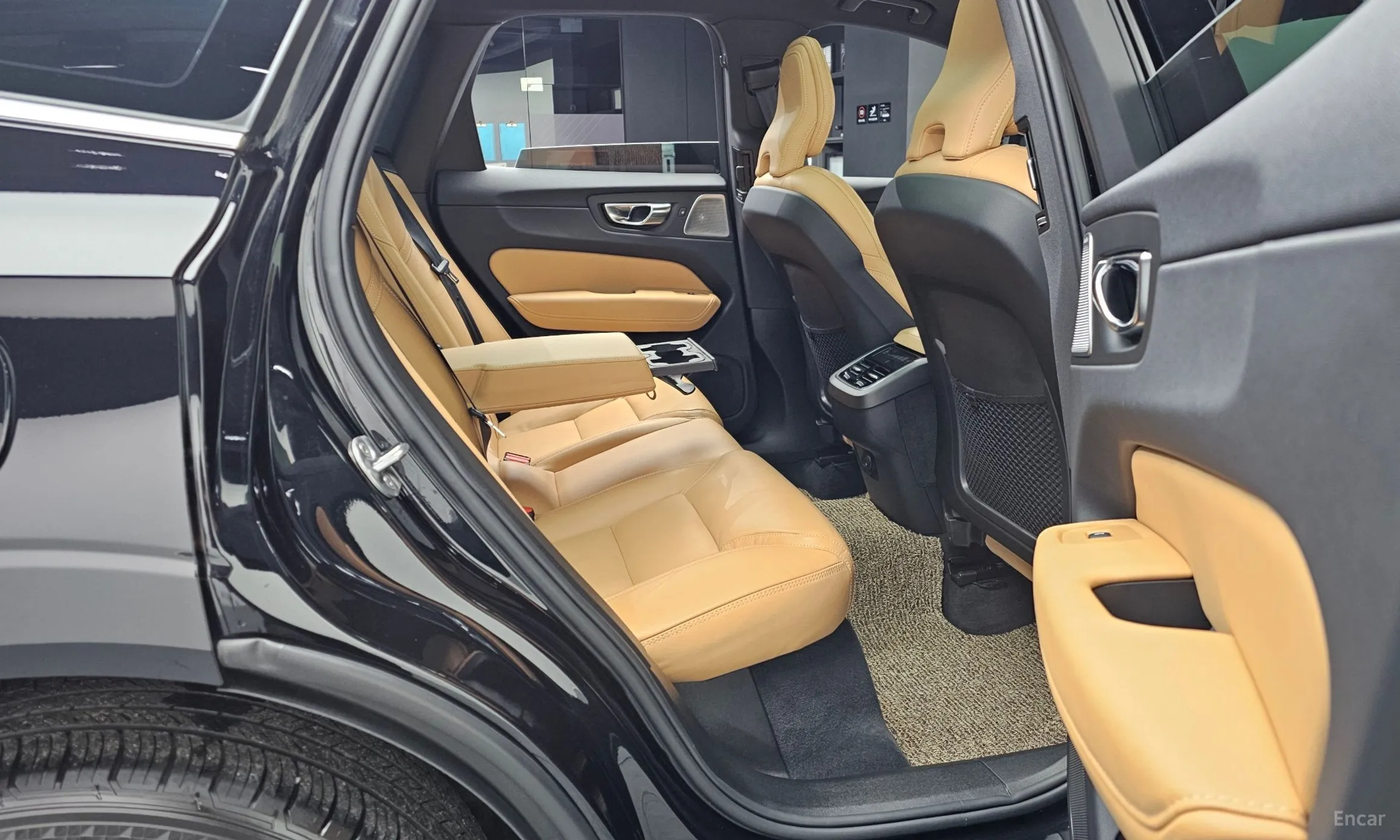Volvo XC60 Gen 2 превью 12