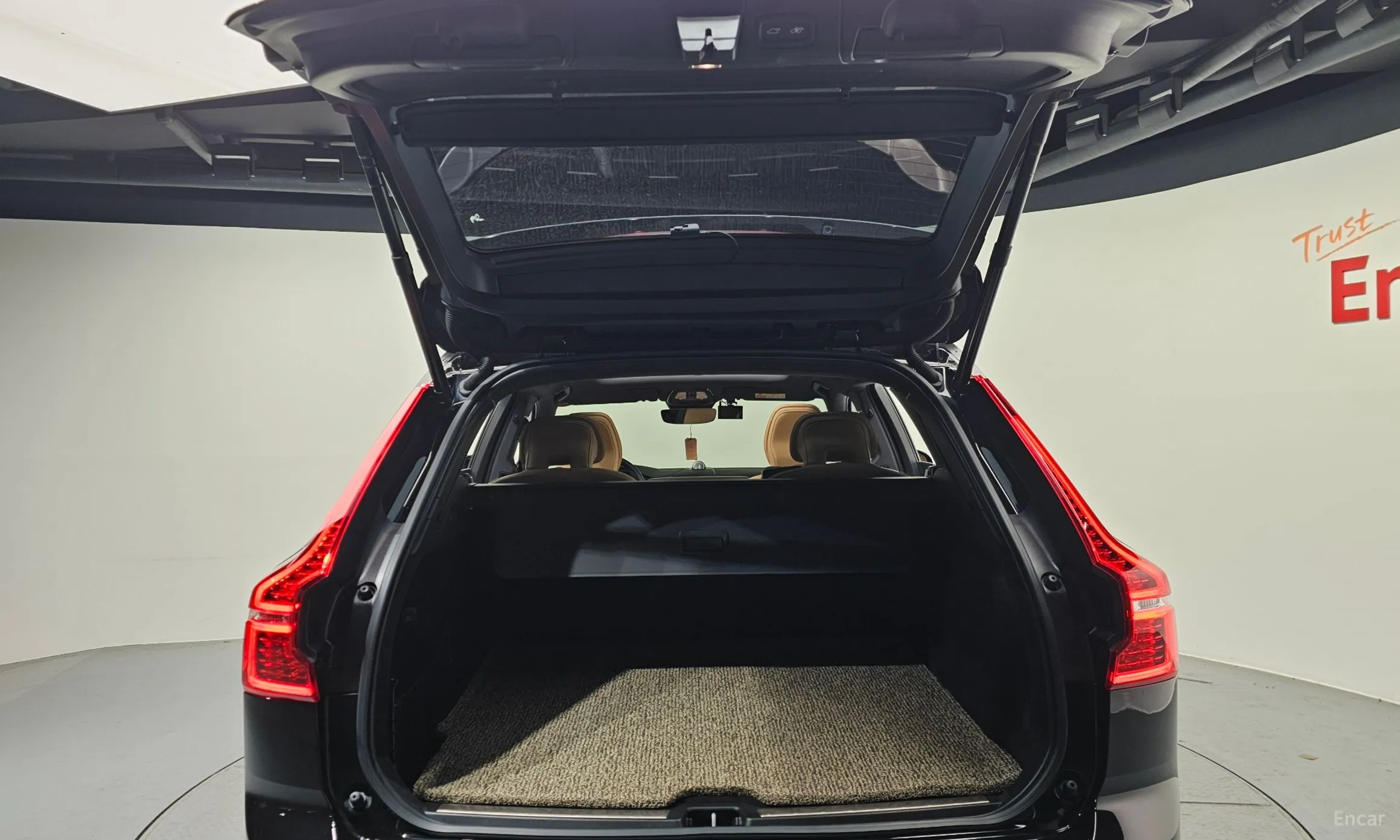 Volvo XC60 Gen 2 превью 20