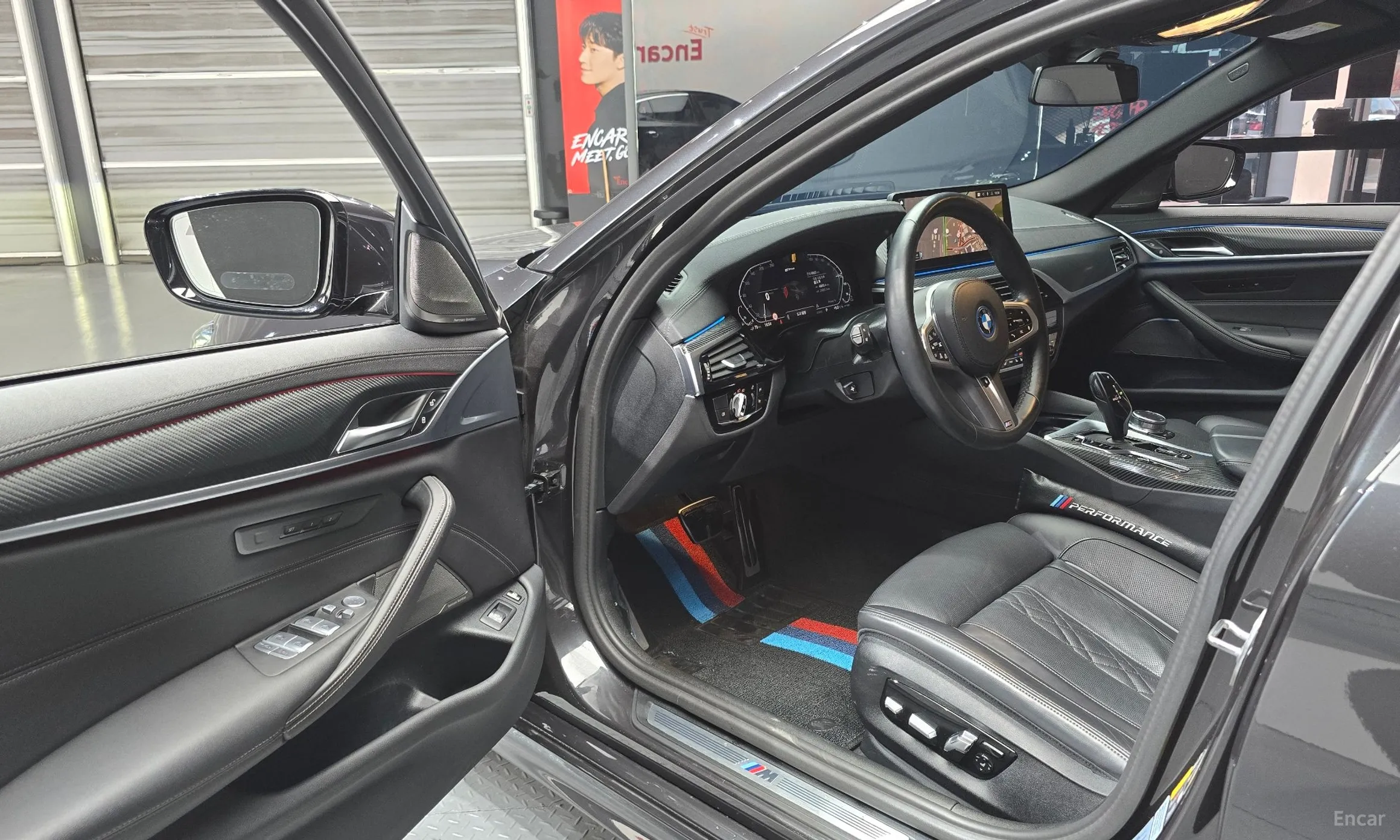 BMW 5 Series (G30) превью 11