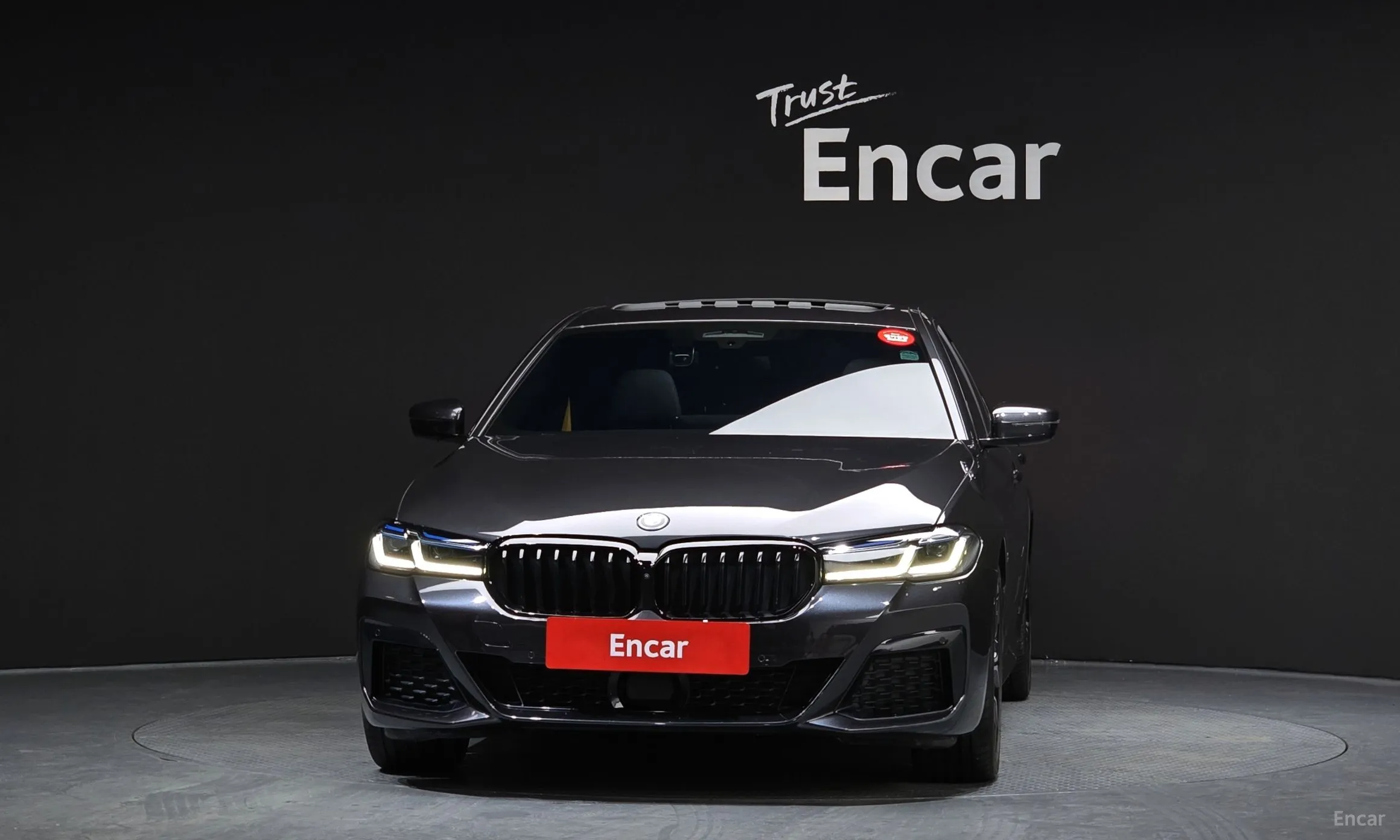 BMW 5 Series (G30) превью 3