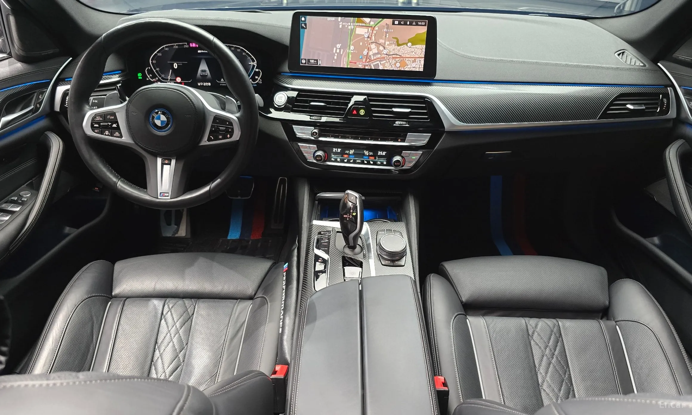 BMW 5 Series (G30) превью 7