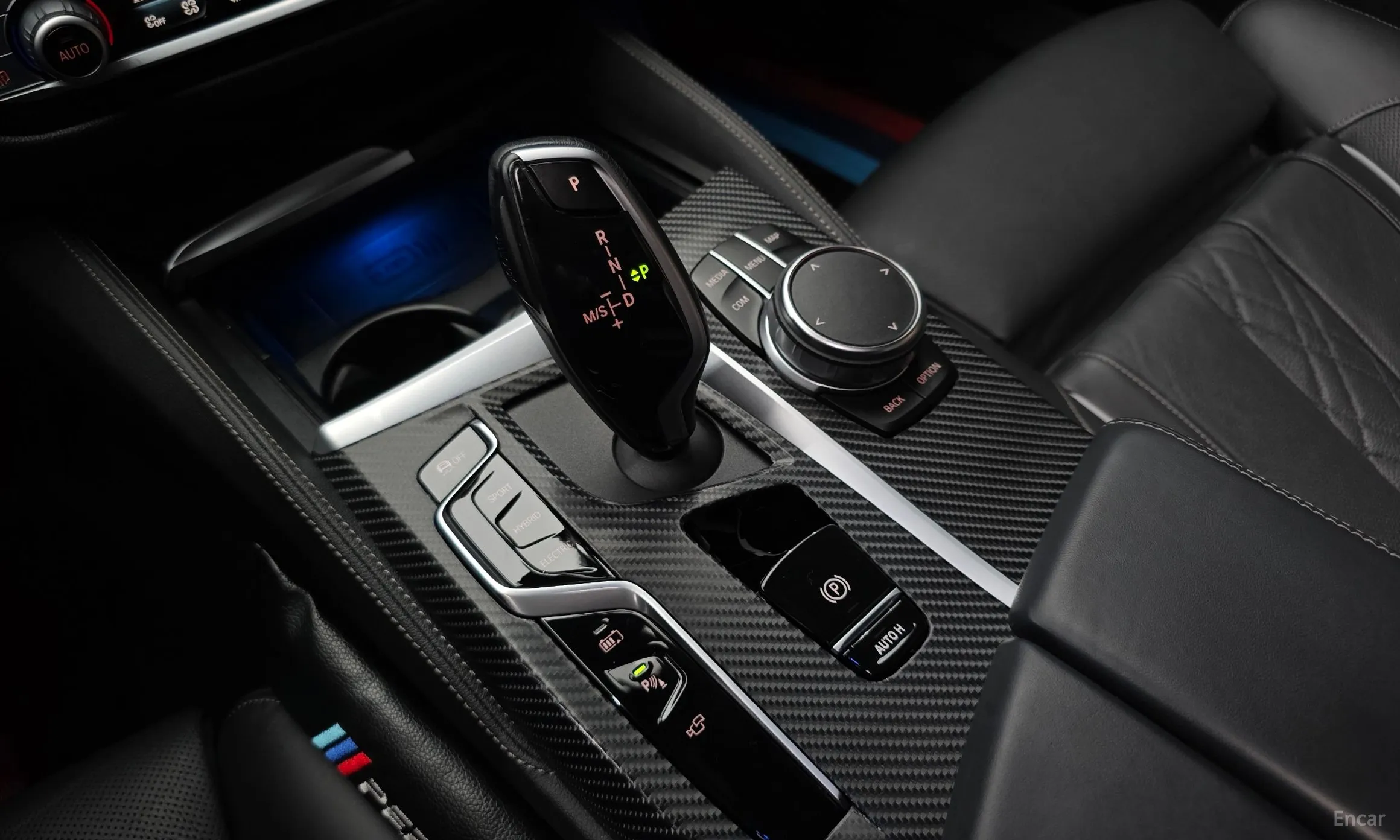 BMW 5 Series (G30) превью 9