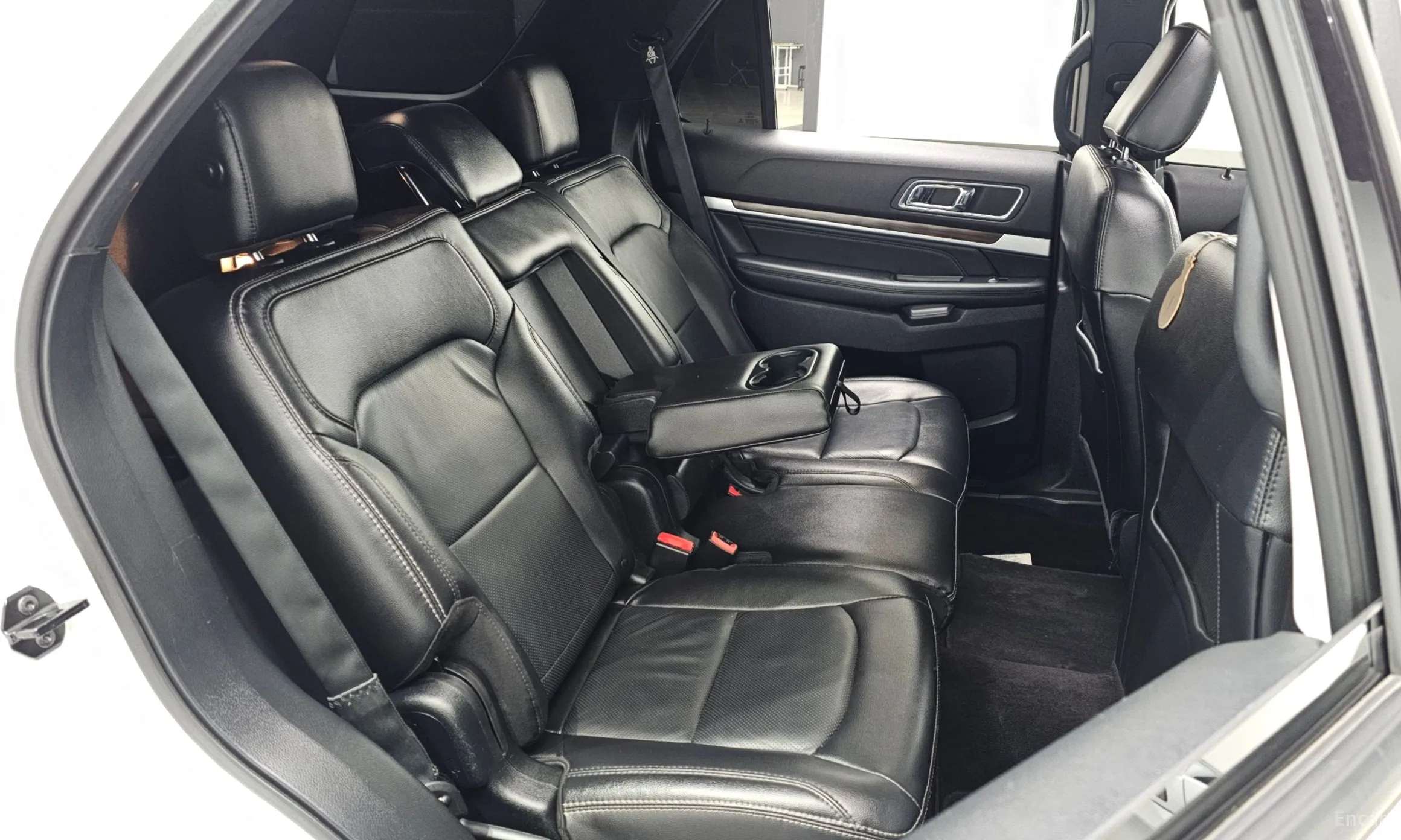 Ford Explorer превью 12