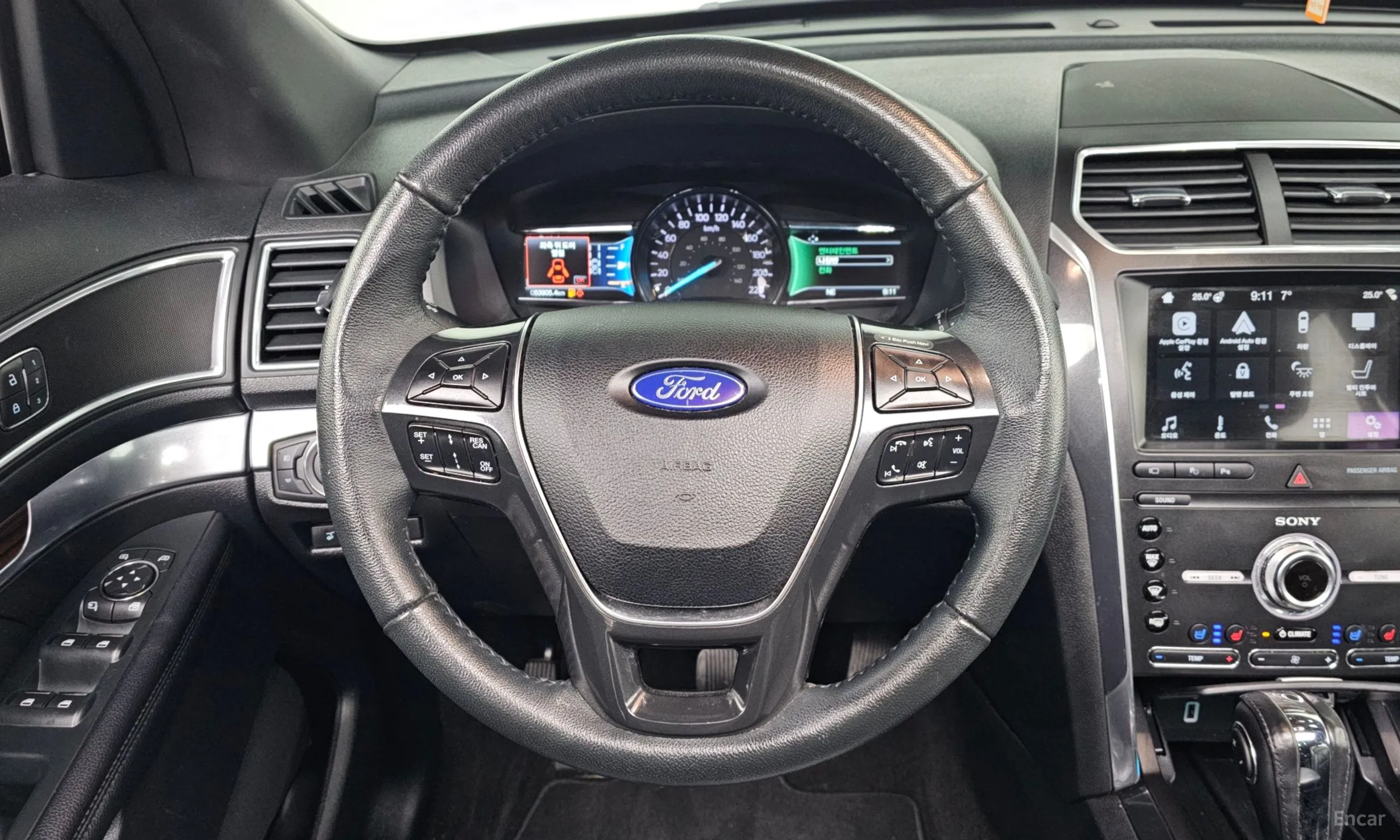 Ford Explorer превью 14