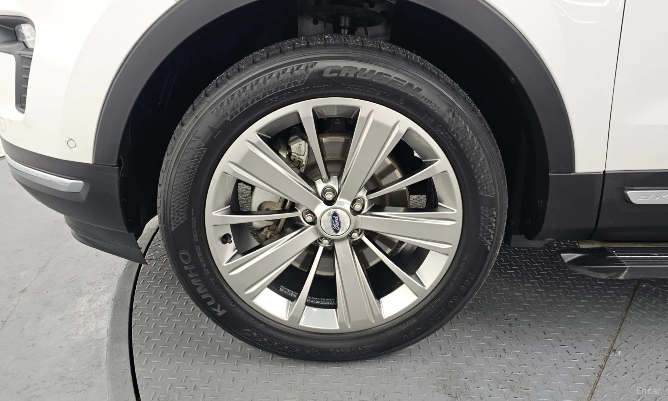 Ford Explorer превью 5