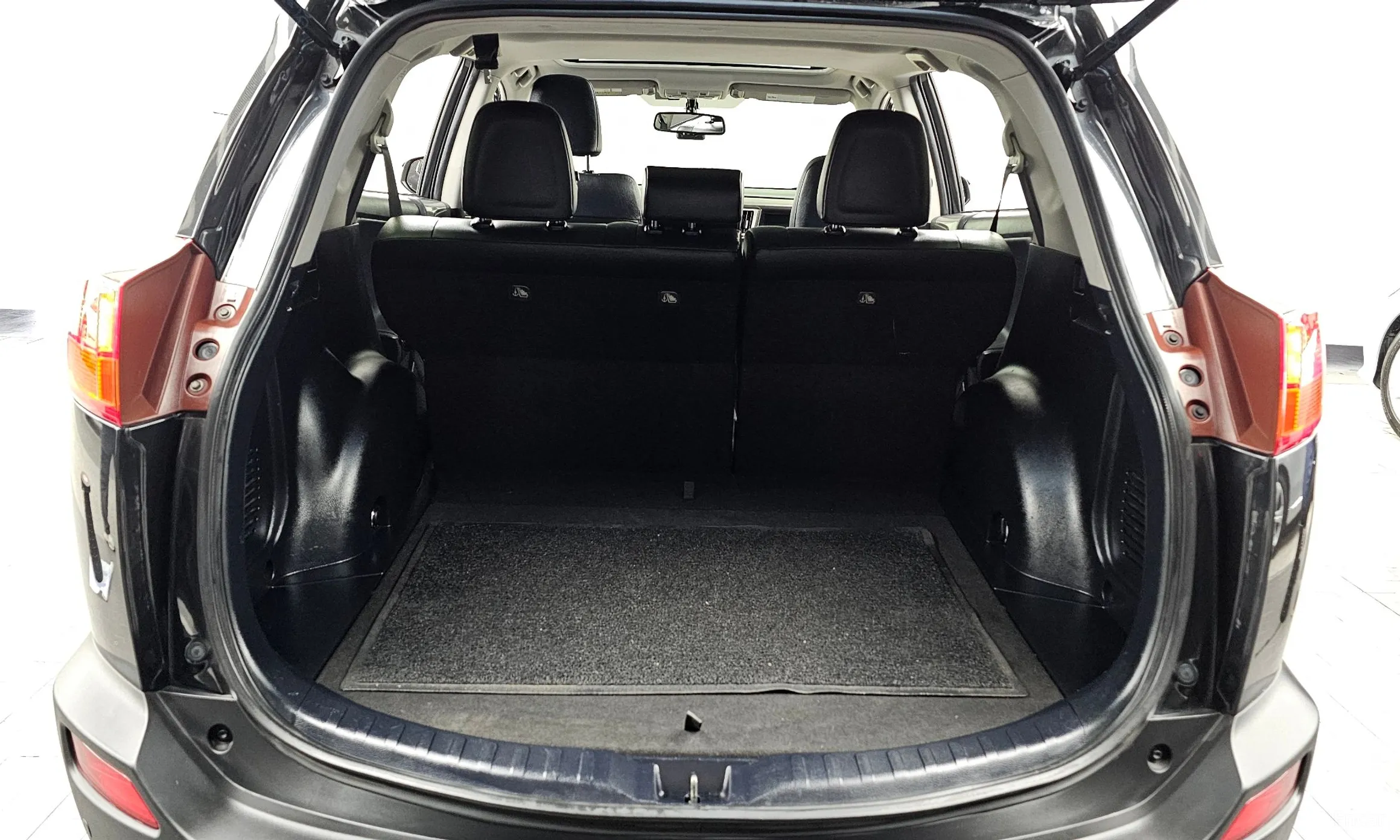 Toyota RAV4 превью 20