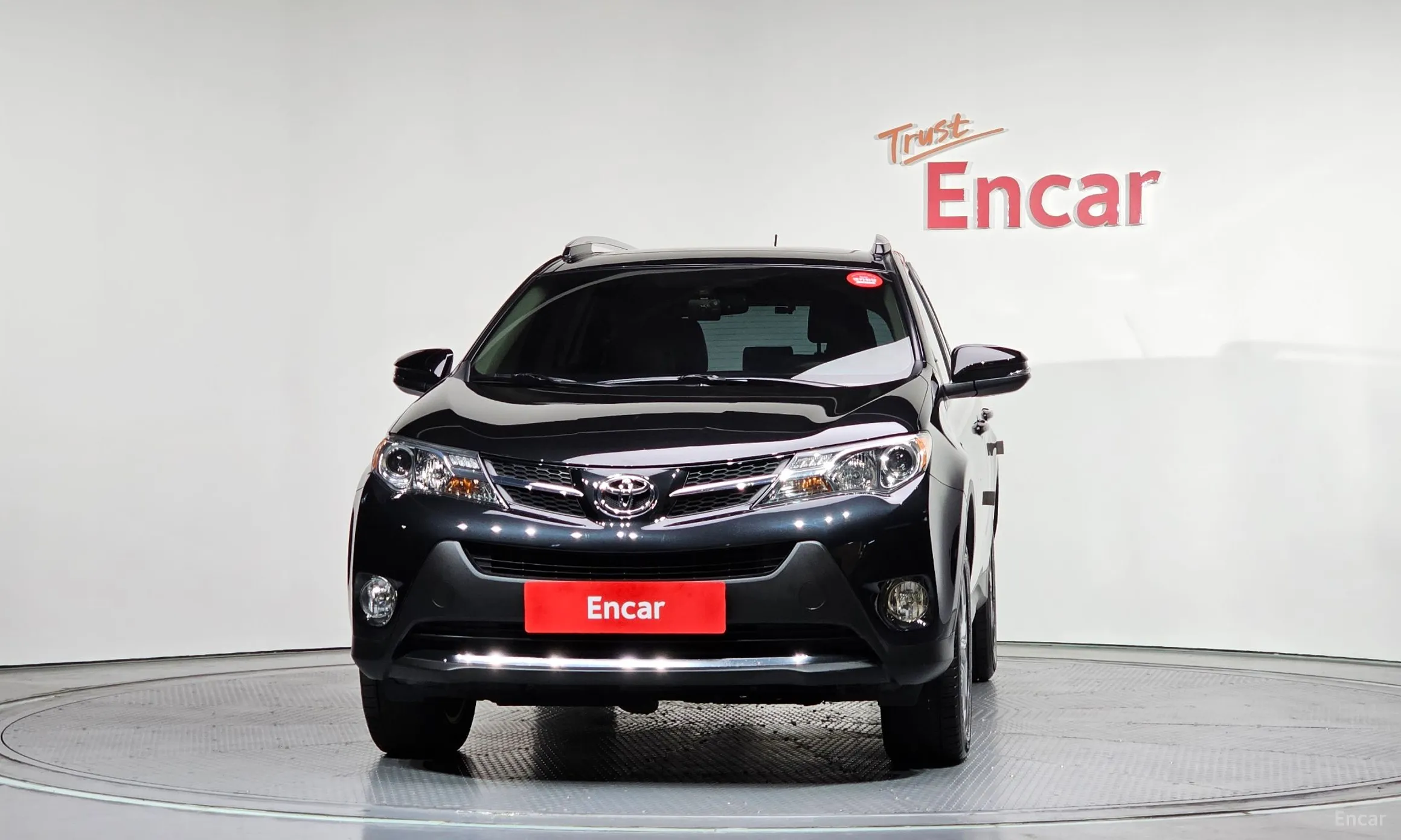 Toyota RAV4 превью 3