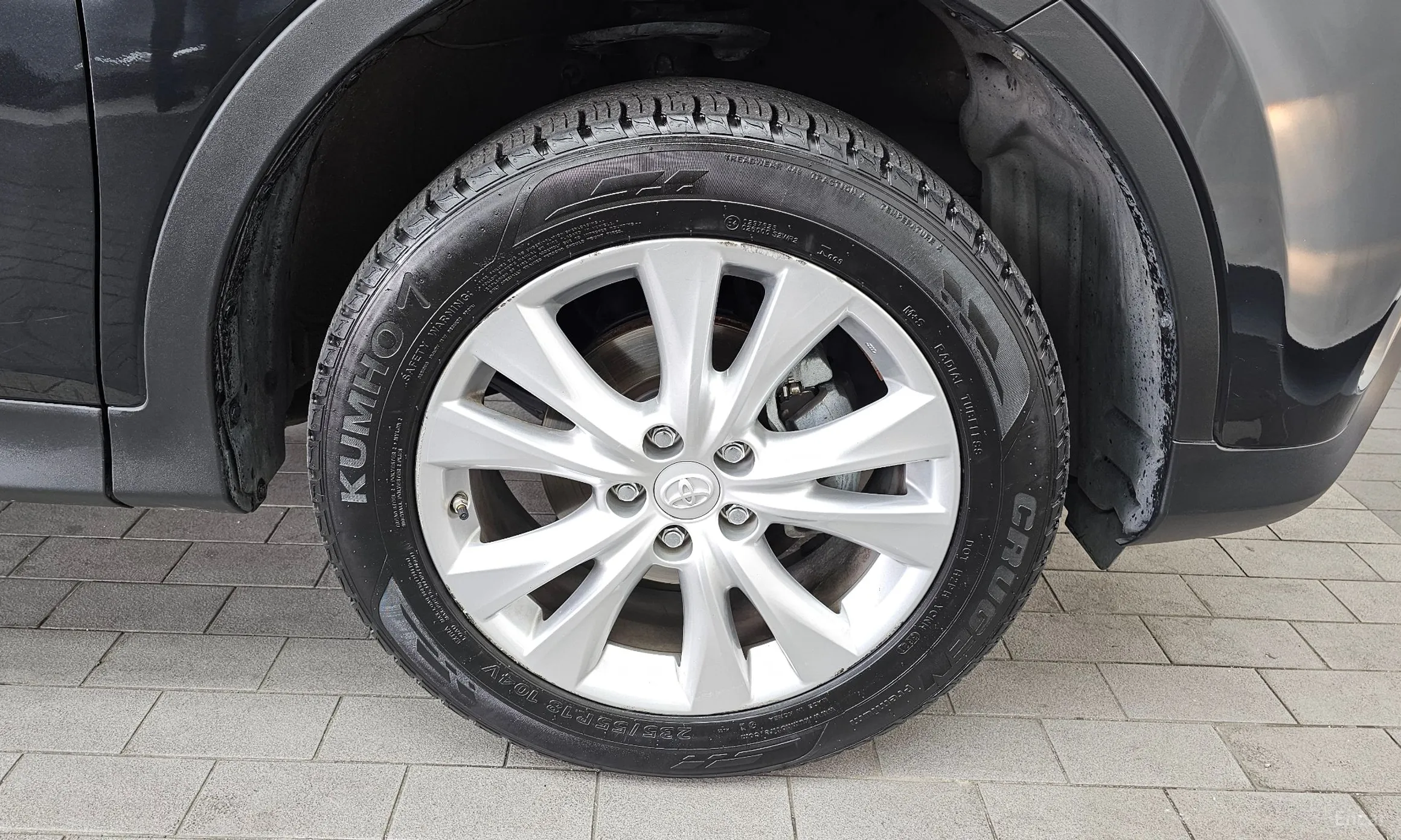 Toyota RAV4 превью 5
