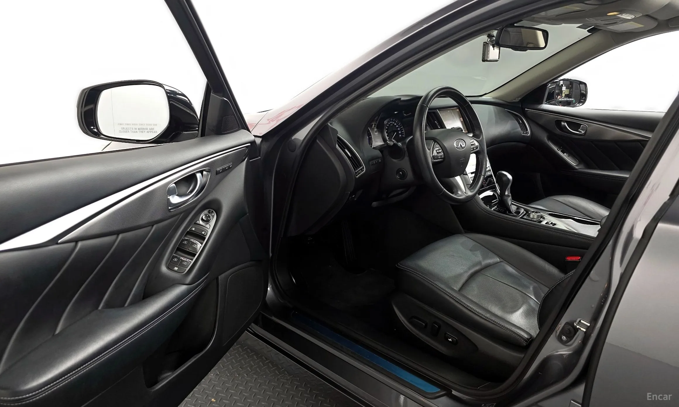 Infiniti Q50 превью 10