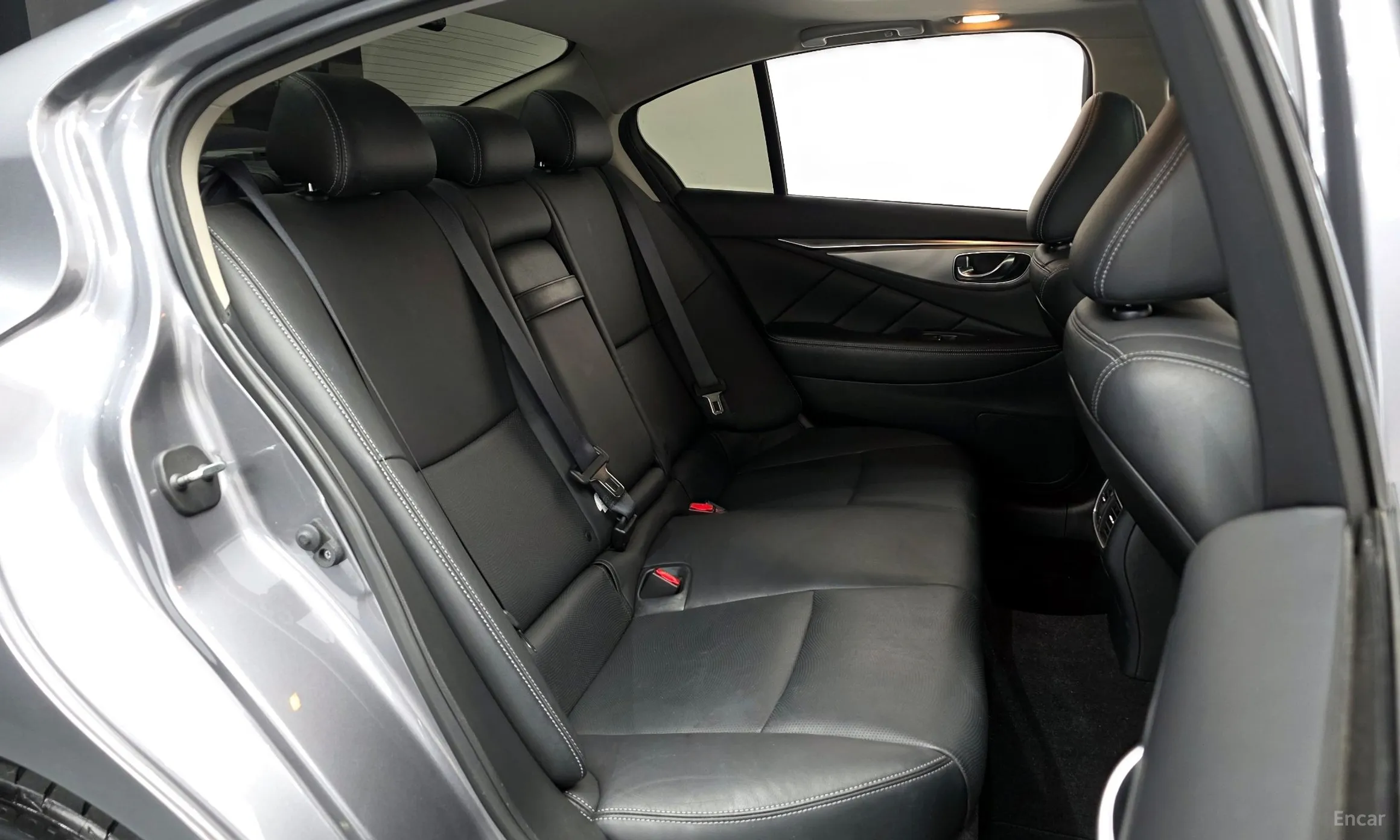 Infiniti Q50 превью 12