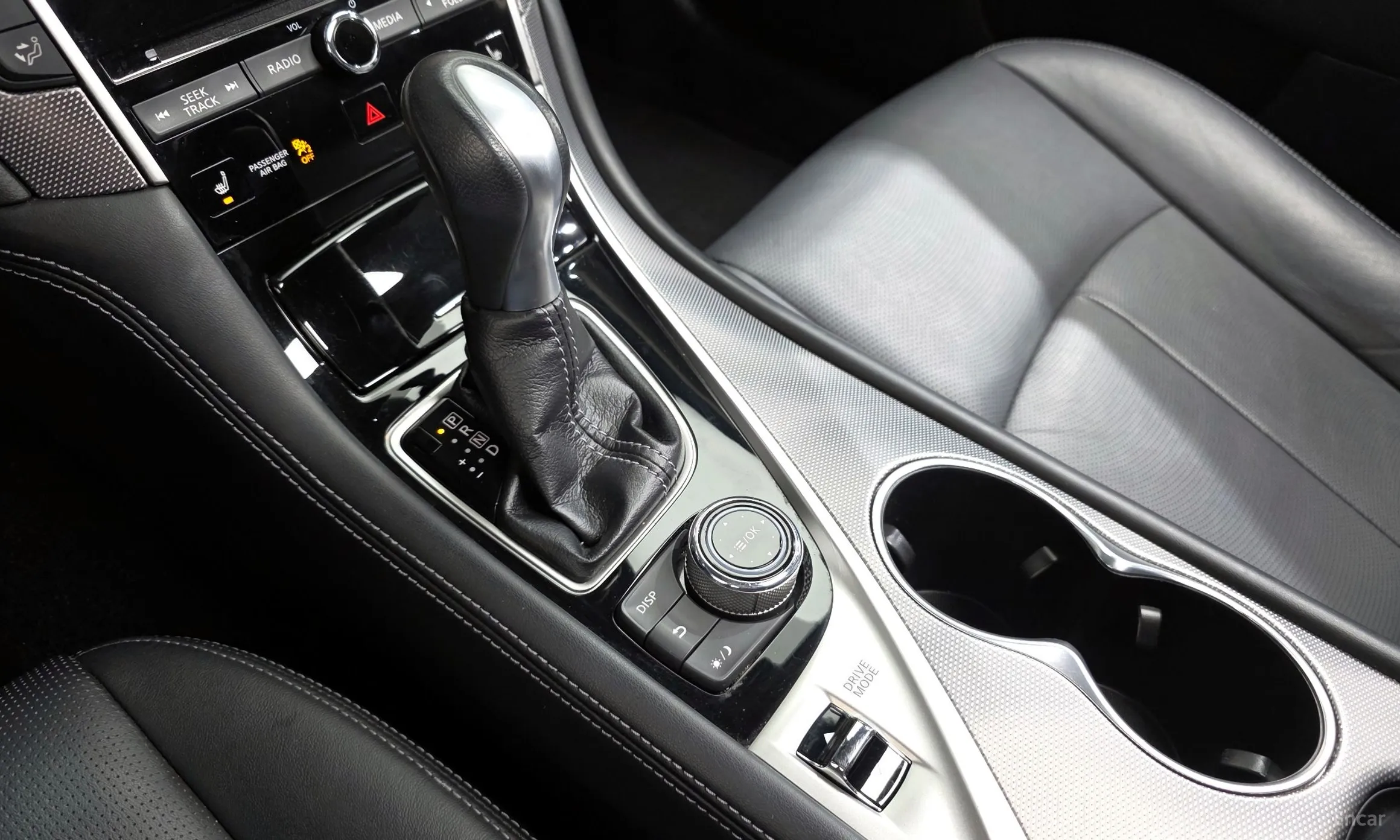 Infiniti Q50 превью 9