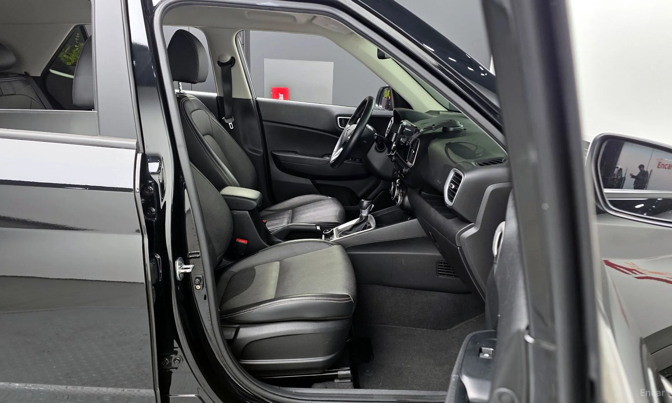 Hyundai Venue превью 11