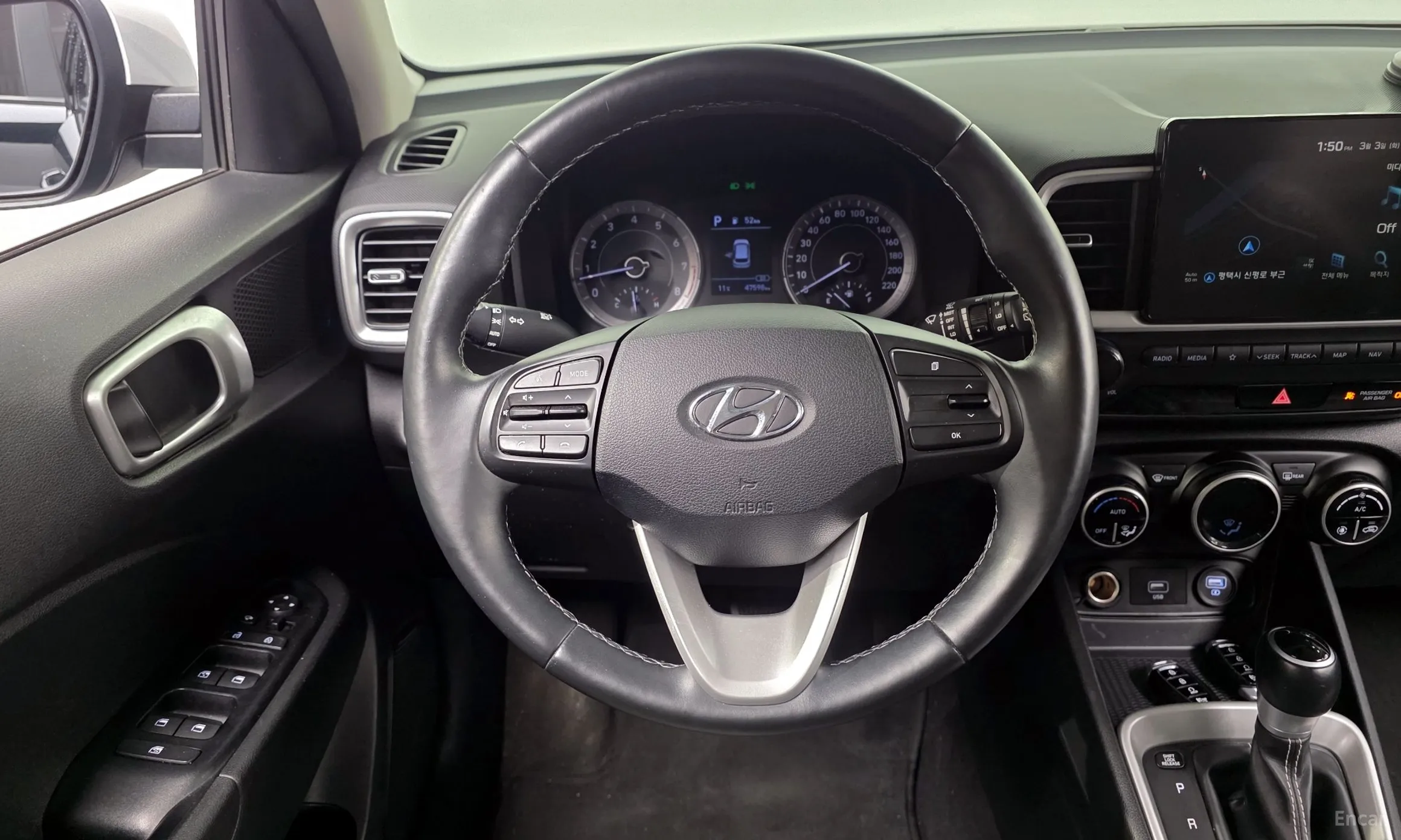 Hyundai Venue превью 13