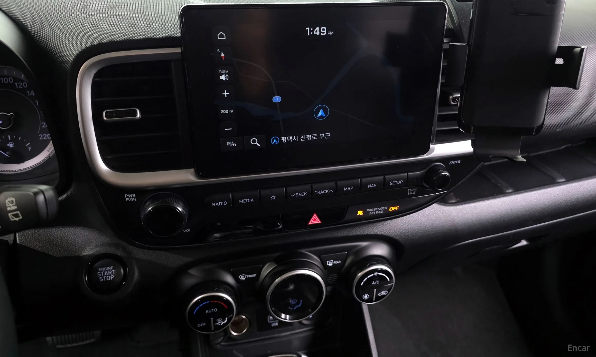 Hyundai Venue превью 14