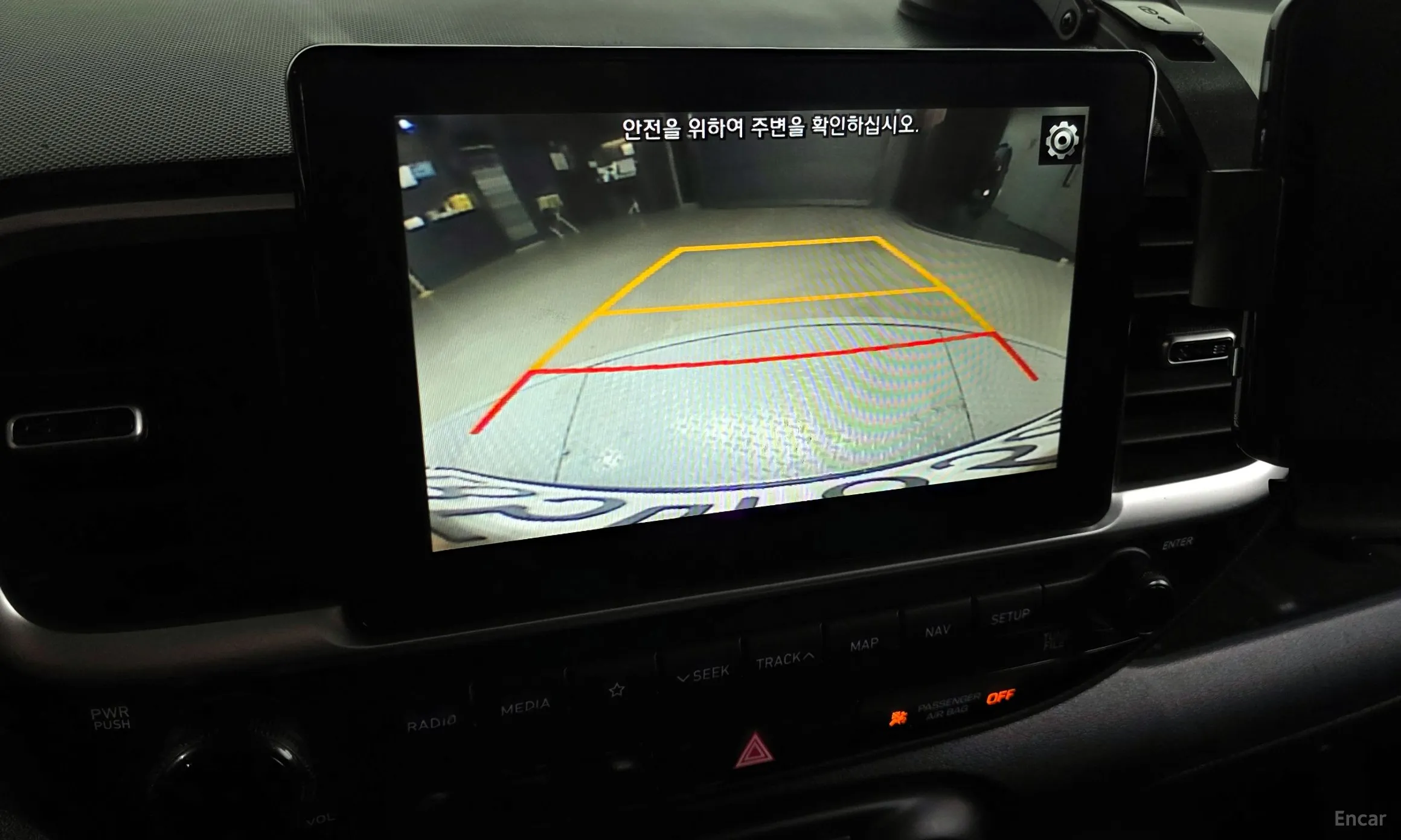 Hyundai Venue превью 15