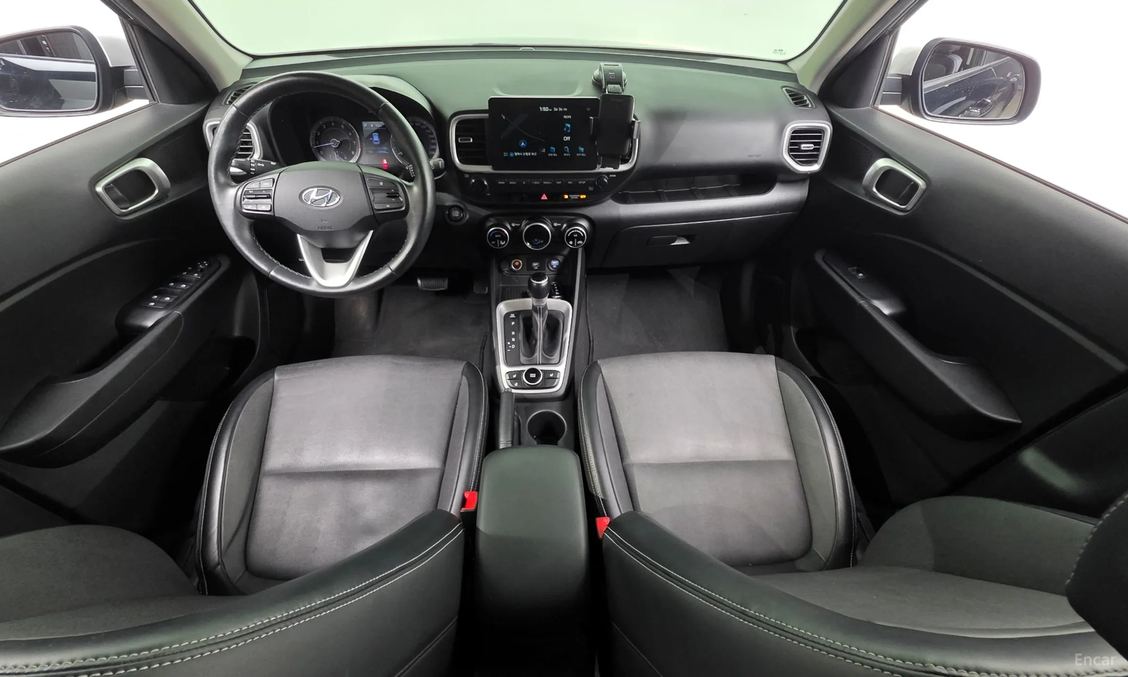 Hyundai Venue превью 7