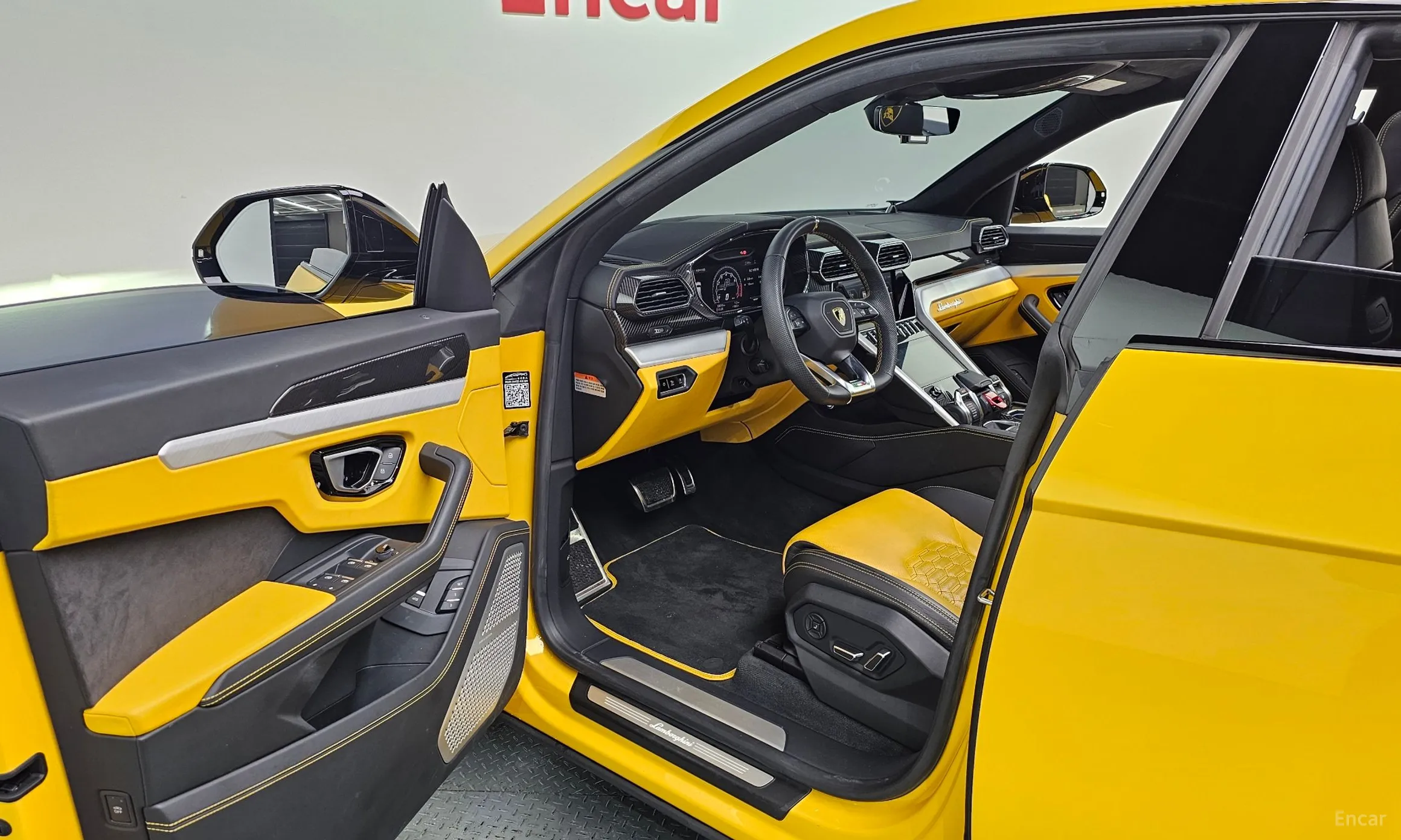 Lamborghini Urus превью 11
