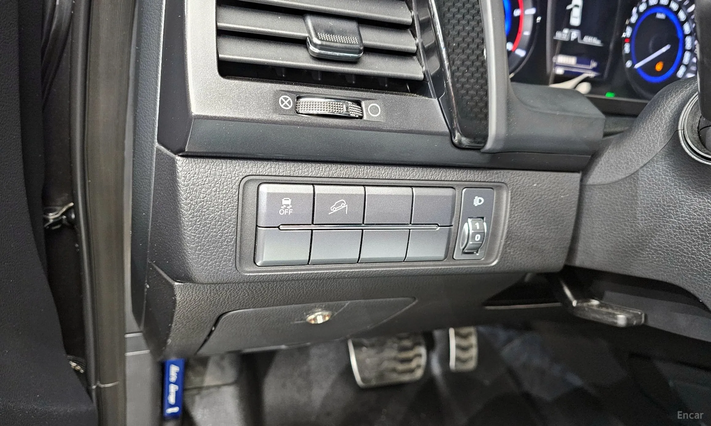 KG Mobility (SsangYong) Rexton Sports превью 13
