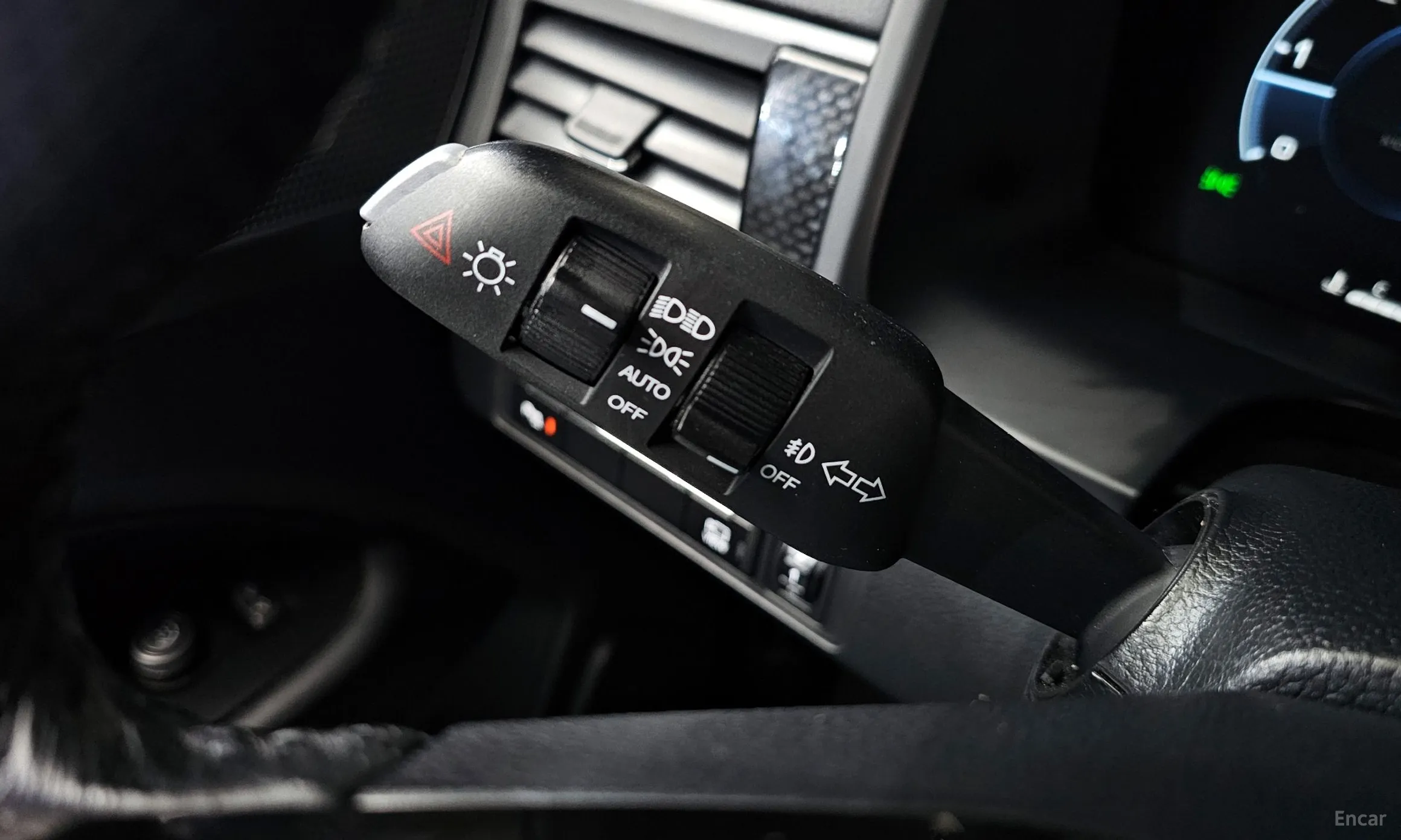 KG Mobility (SsangYong) Rexton Sports превью 18