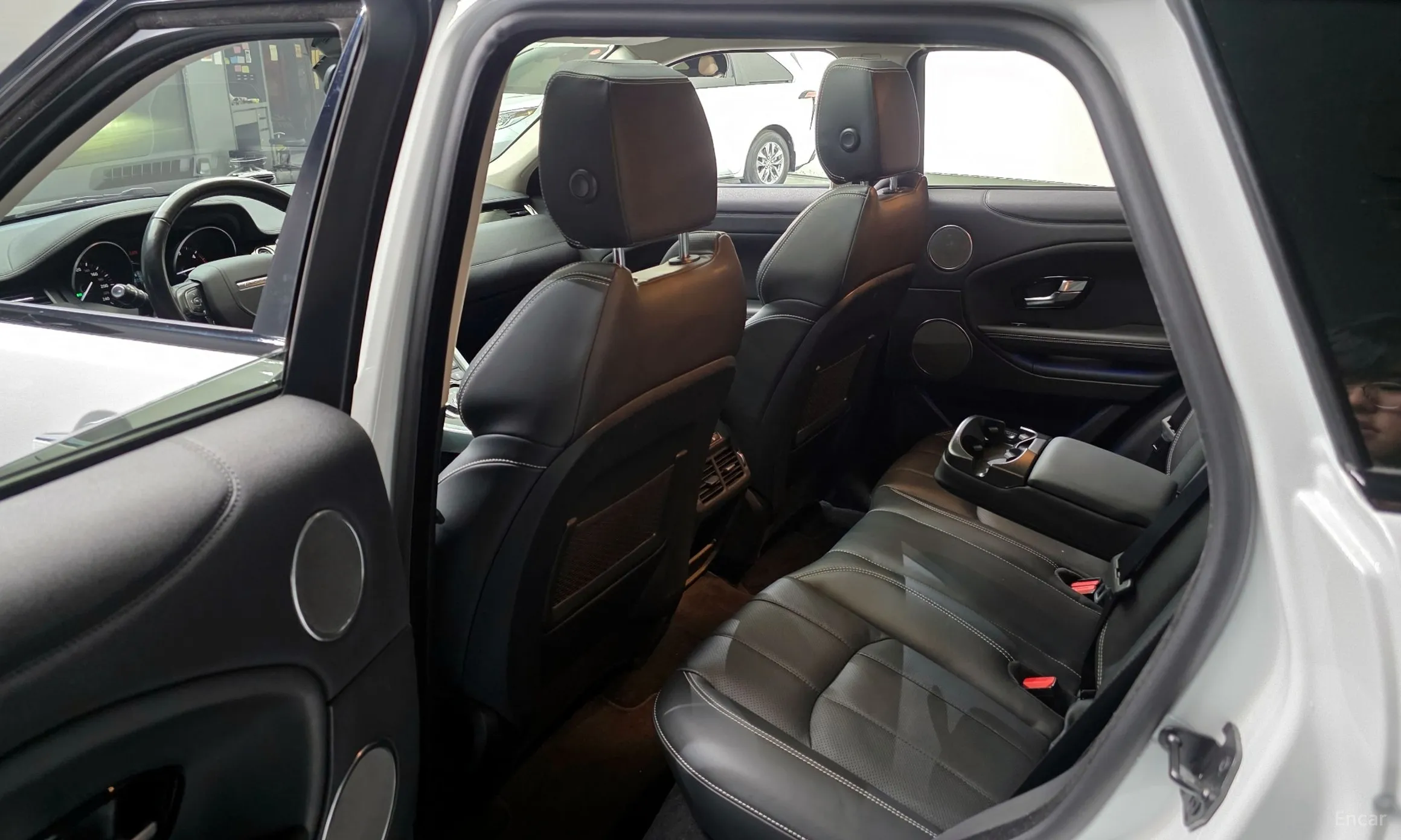 Land Rover Range Rover Evoque превью 11