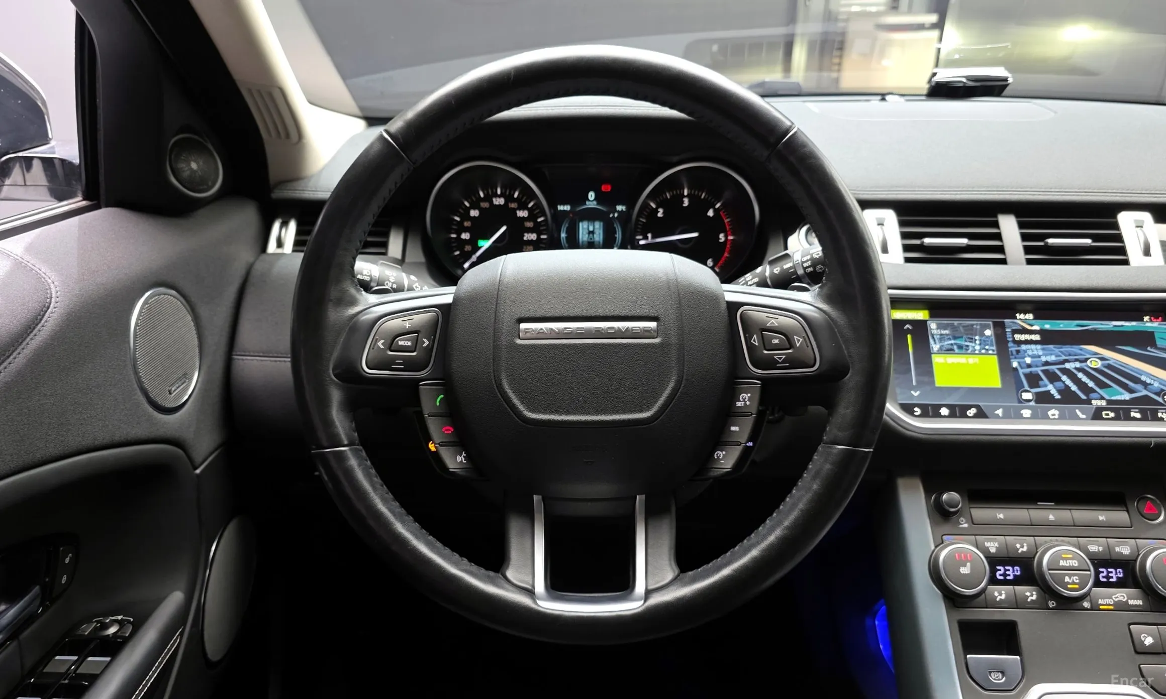 Land Rover Range Rover Evoque превью 13