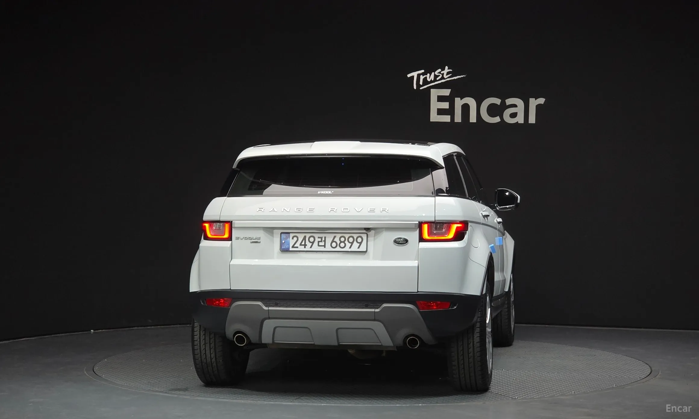 Land Rover Range Rover Evoque превью 4