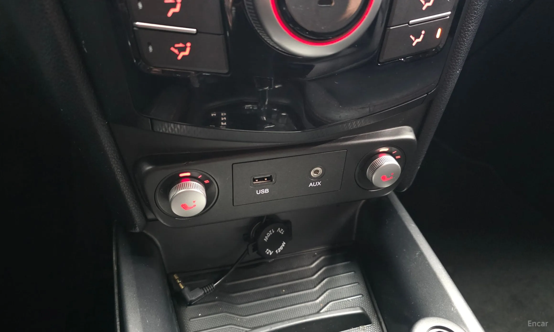 KG Mobility (SsangYong) Tivoli Air превью 18