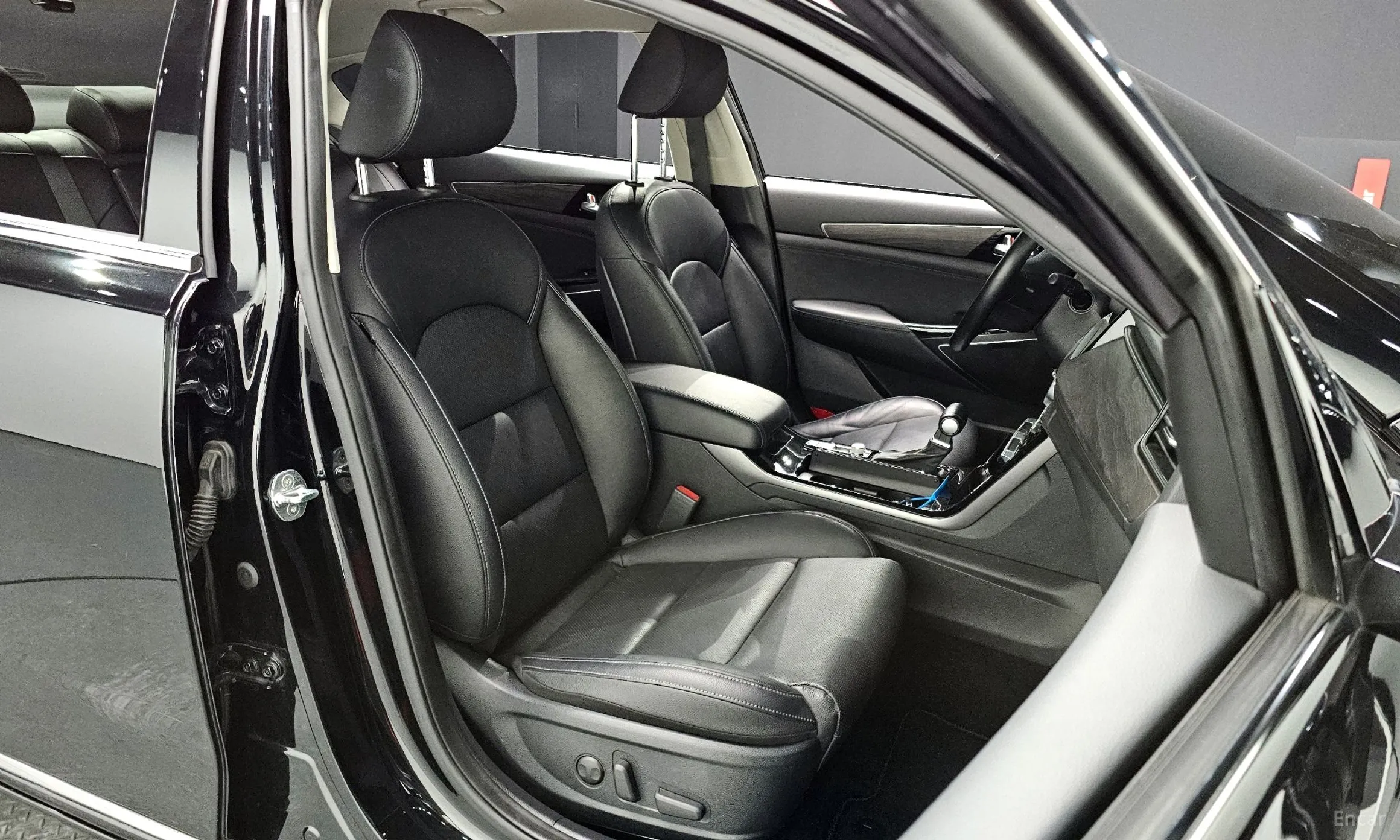 Kia K7 Premier превью 10