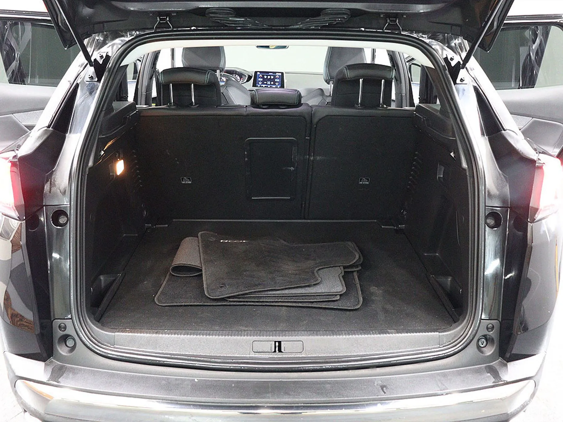 Peugeot 3008 2nd generation превью 17