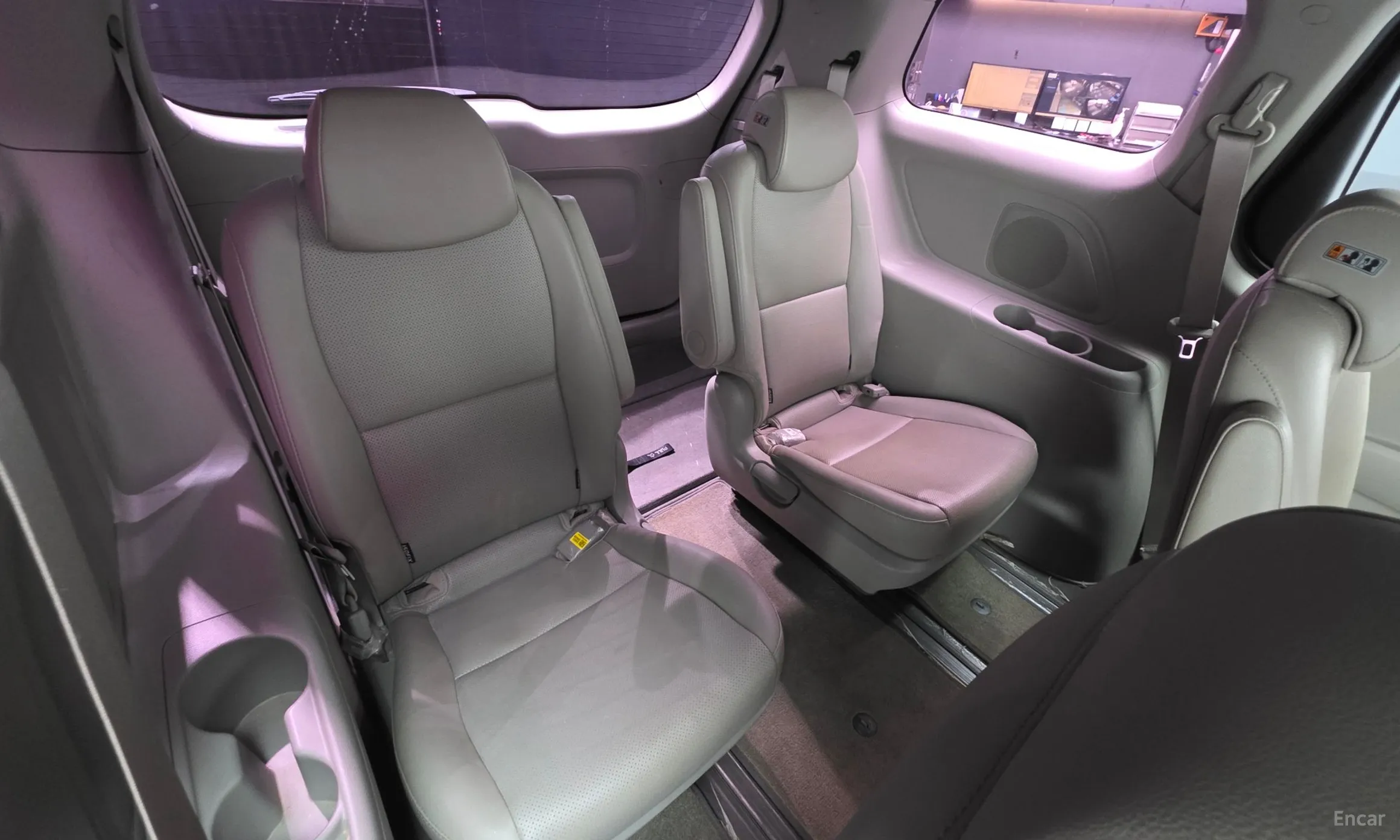 Kia Carnival превью 19