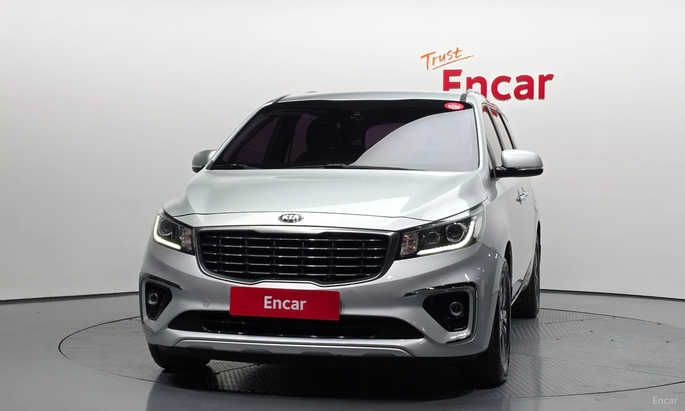 Kia Carnival превью 3