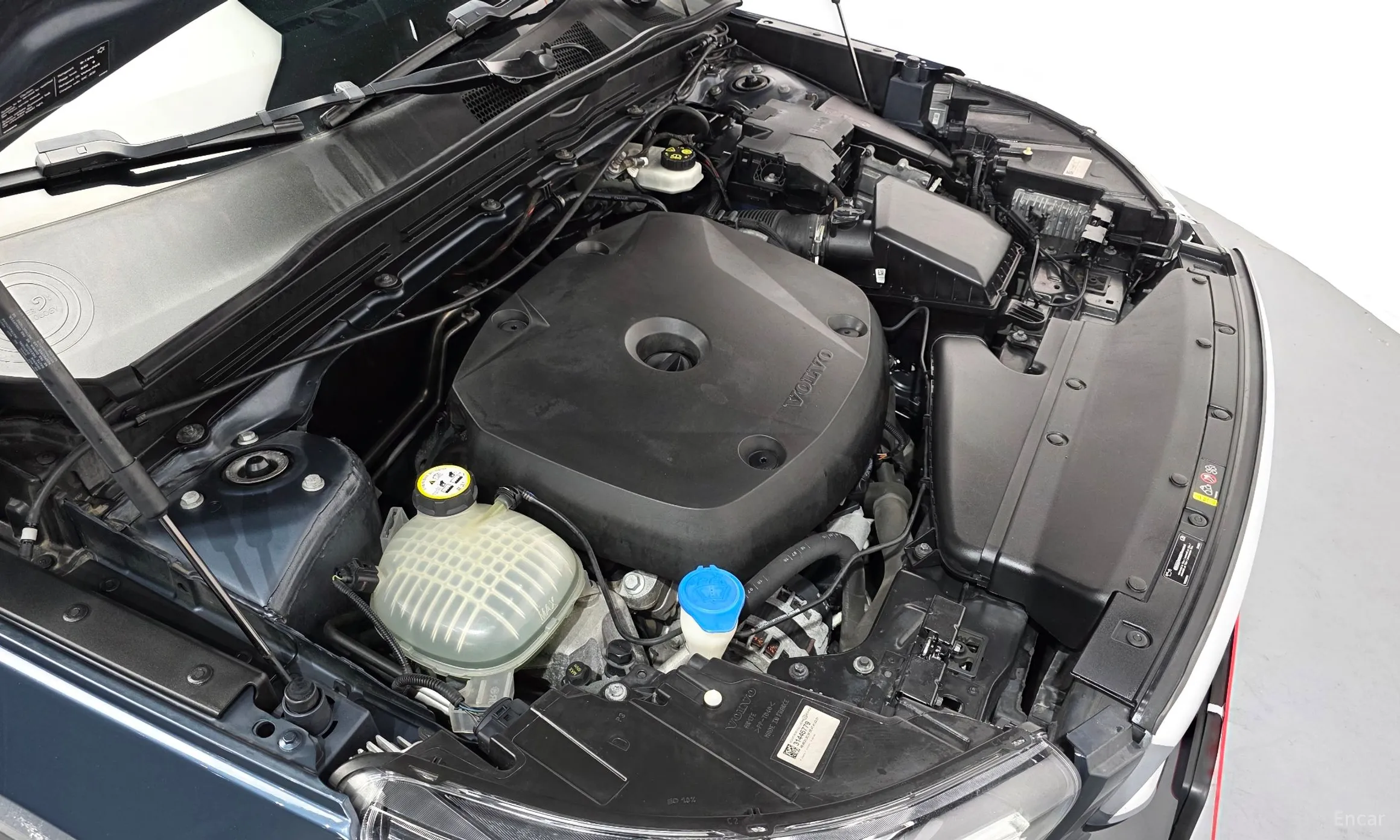 Volvo XC40 превью 6