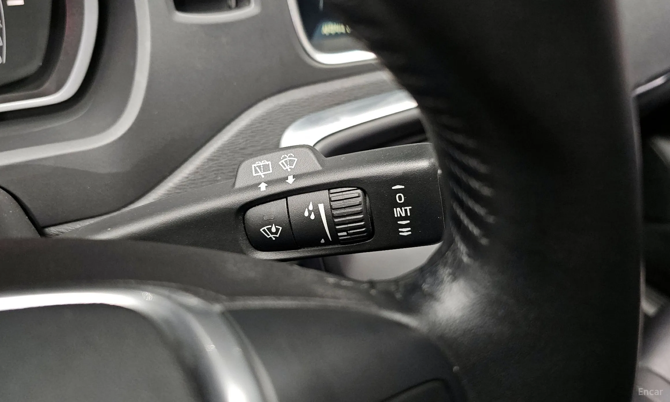 Volvo V40 превью 18