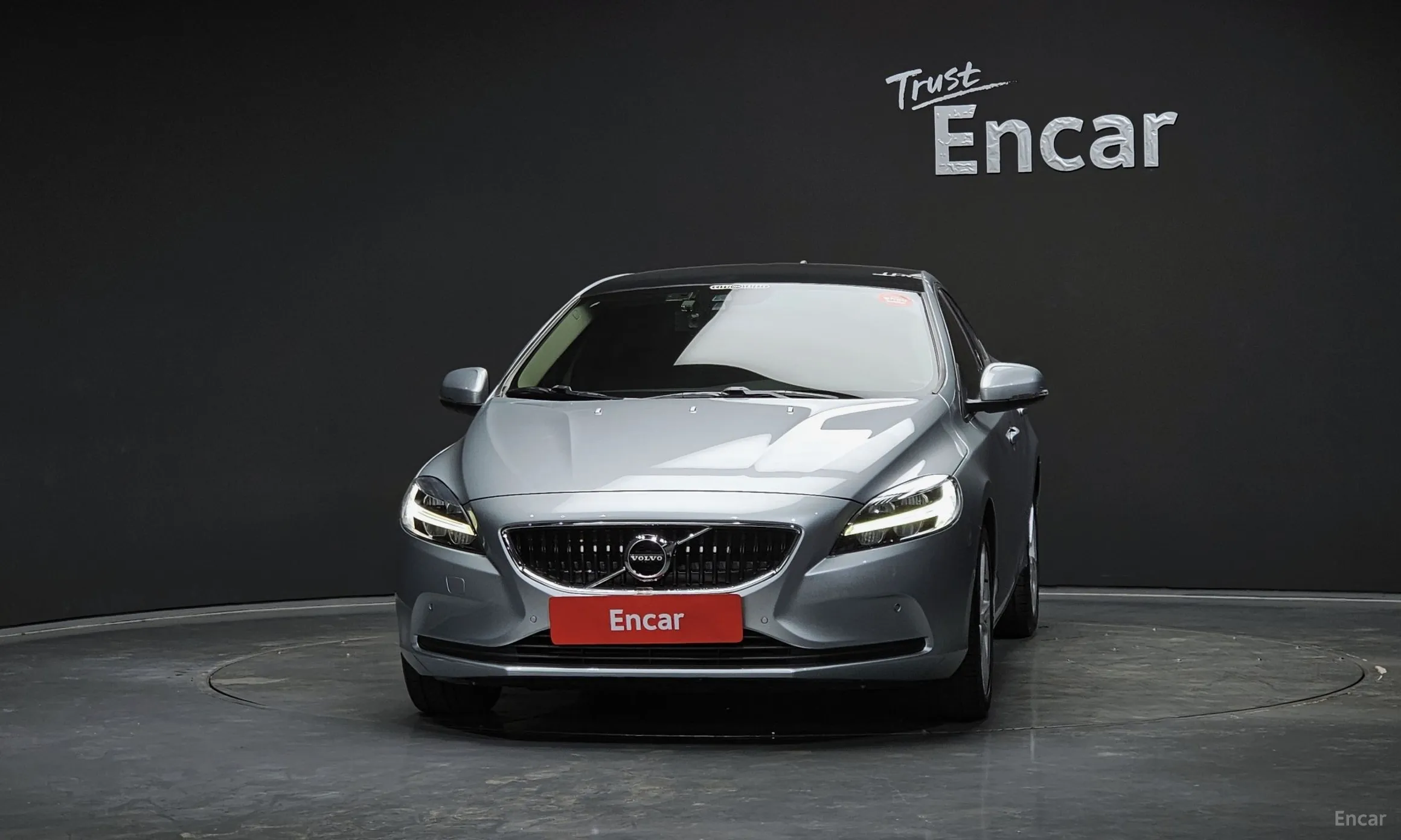 Volvo V40 превью 3
