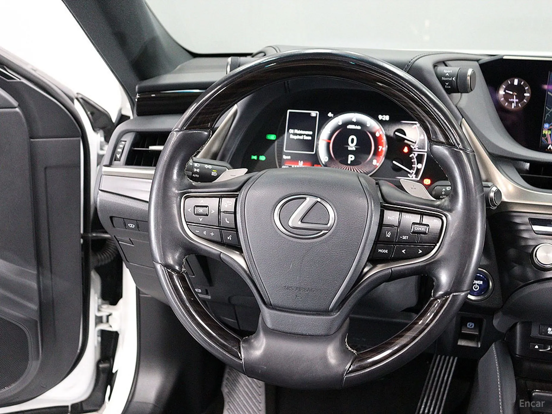Lexus ES300h 7th Generation превью 9