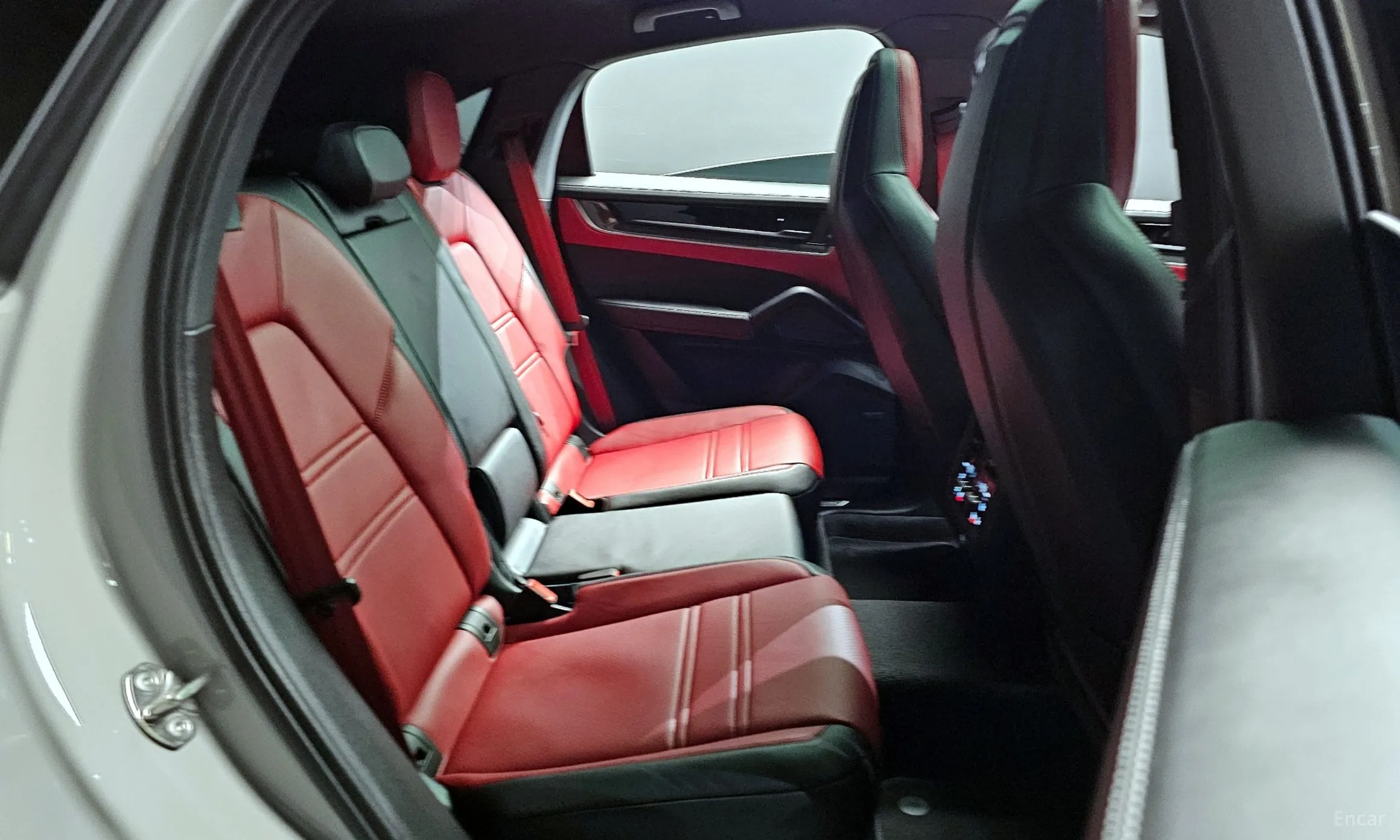 Porsche Cayenne (PO536) превью 12