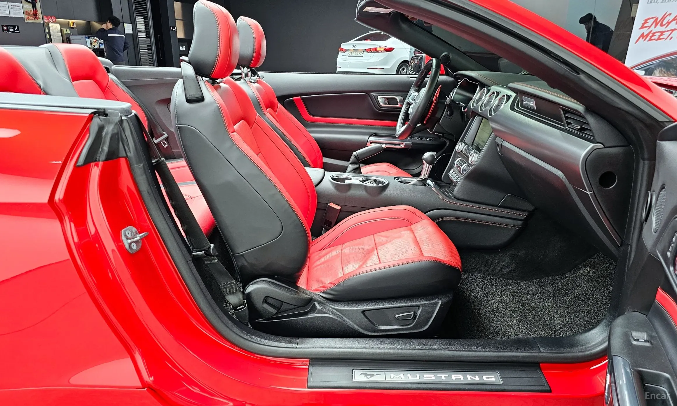 Ford Mustang превью 10