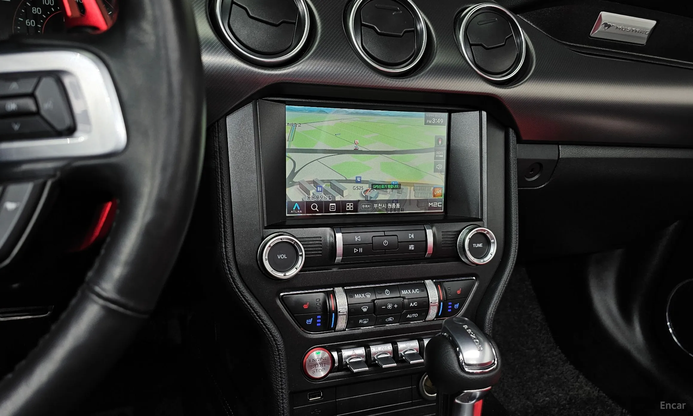 Ford Mustang превью 17