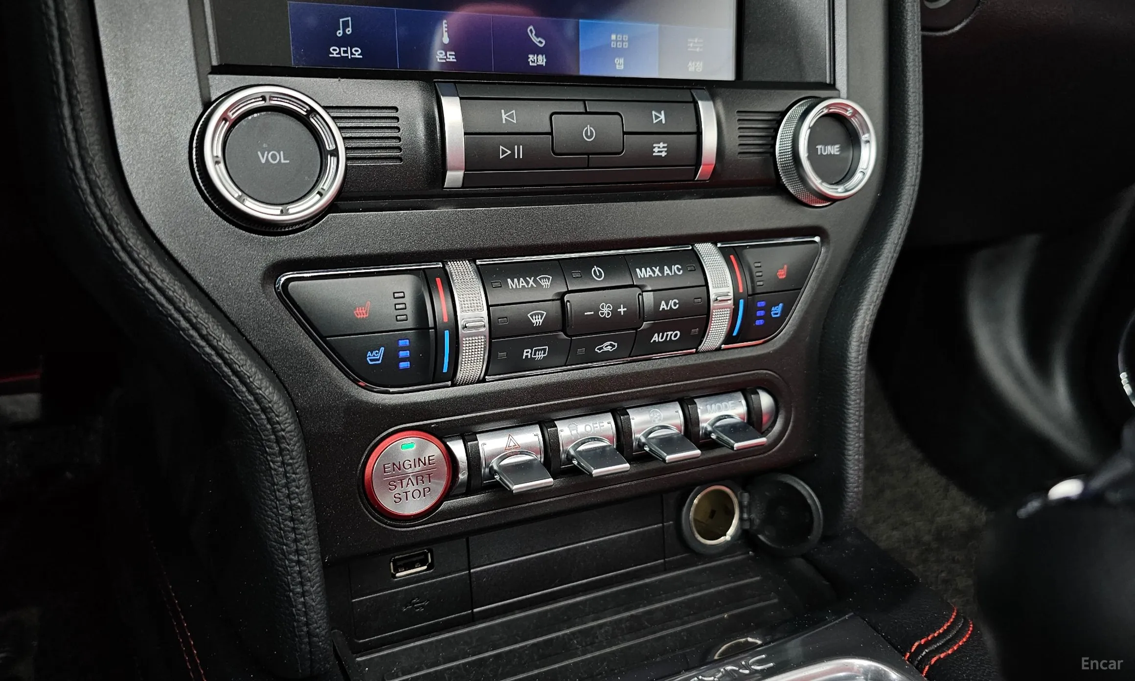 Ford Mustang превью 19