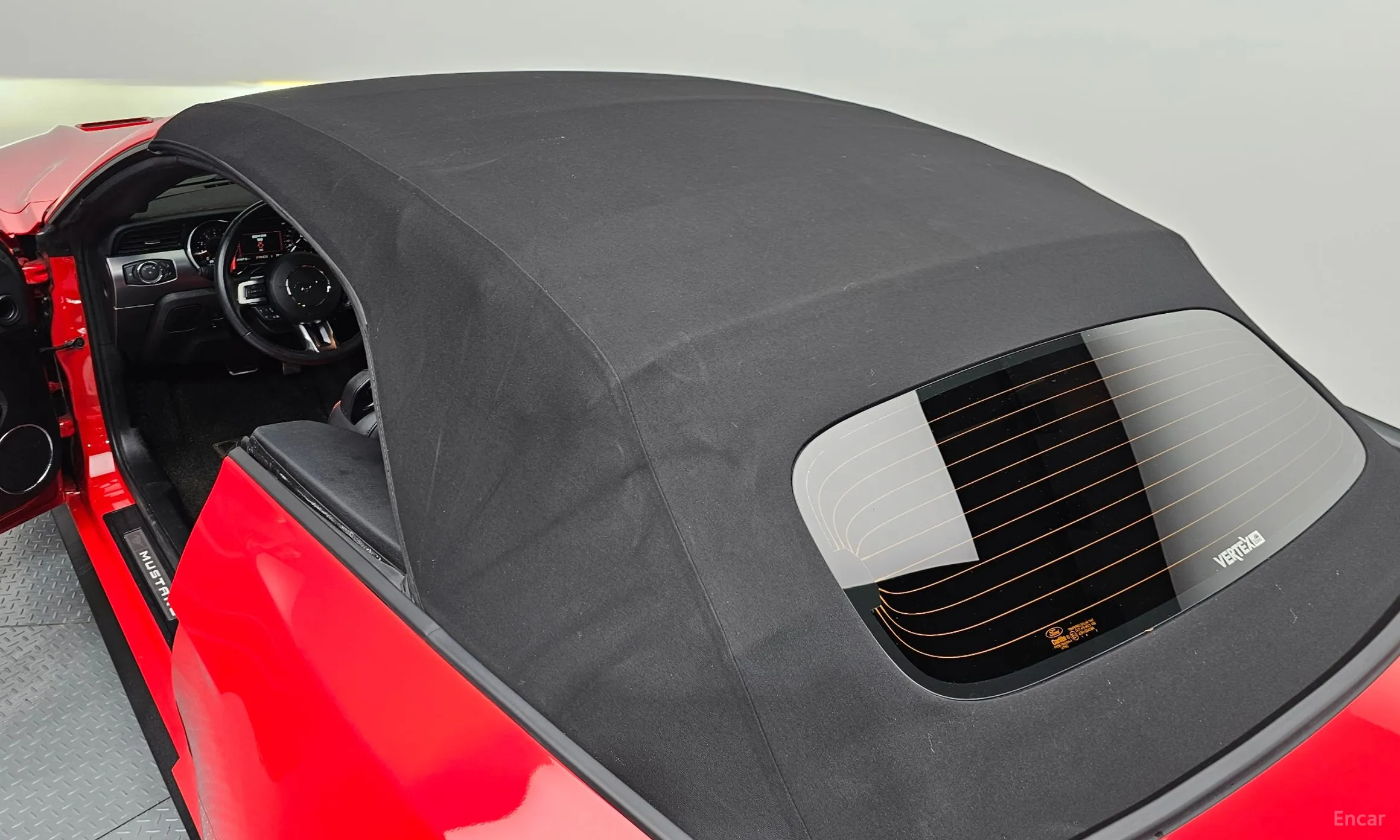 Ford Mustang превью 20