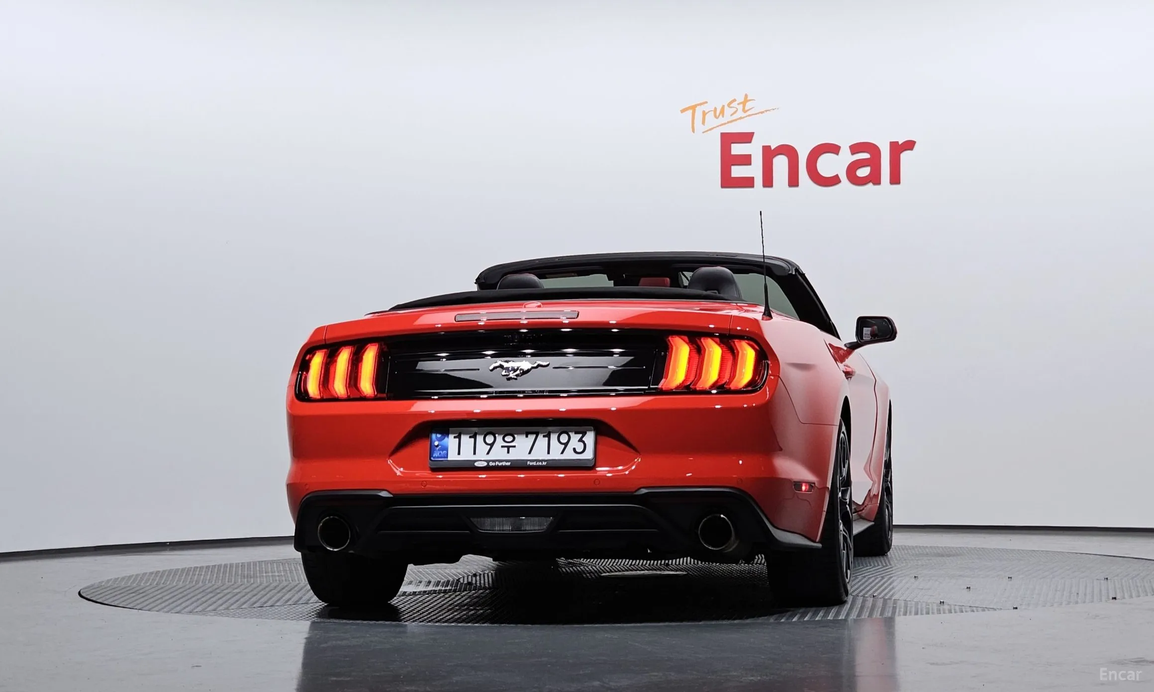 Ford Mustang превью 4