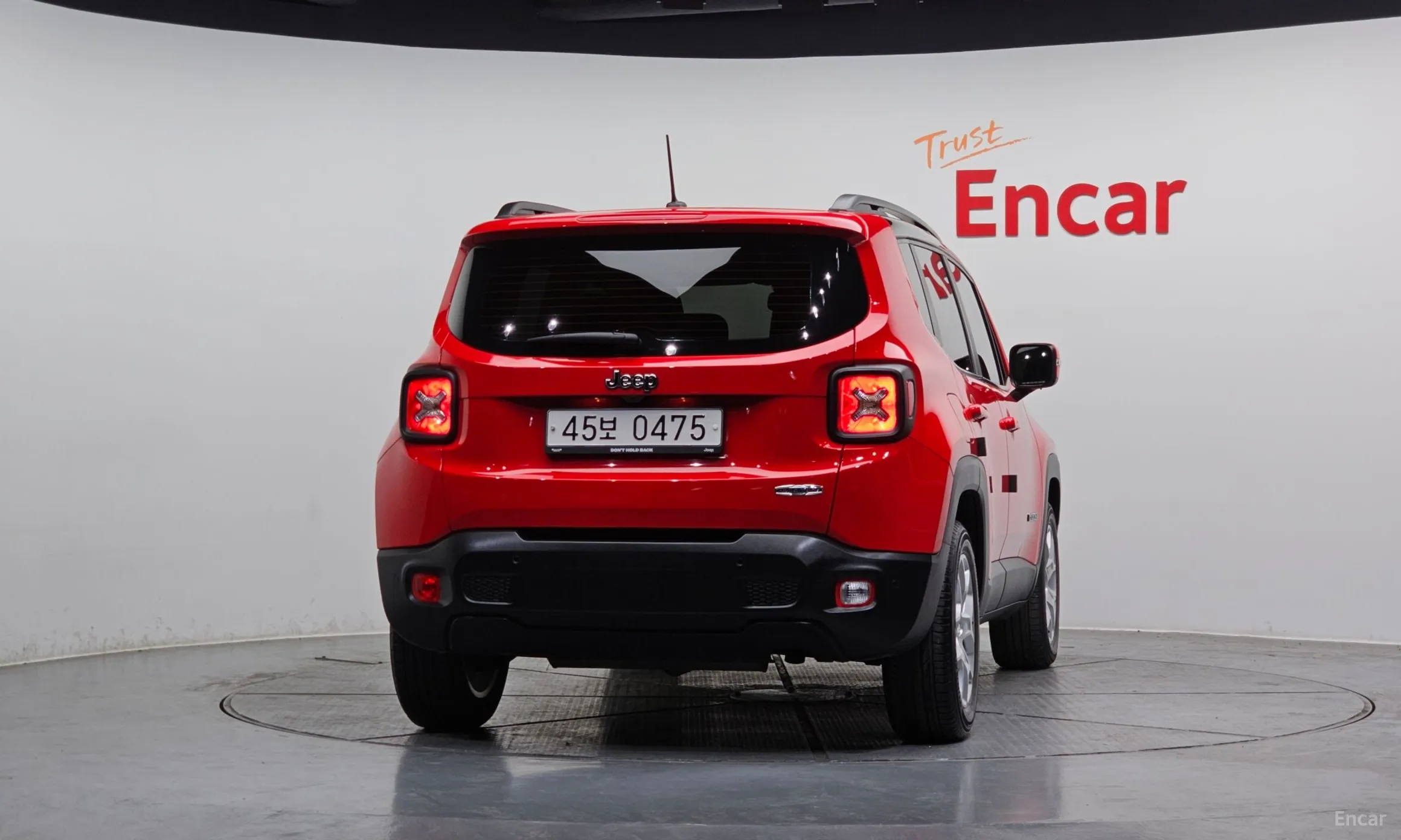 Jeep Renegade превью 4
