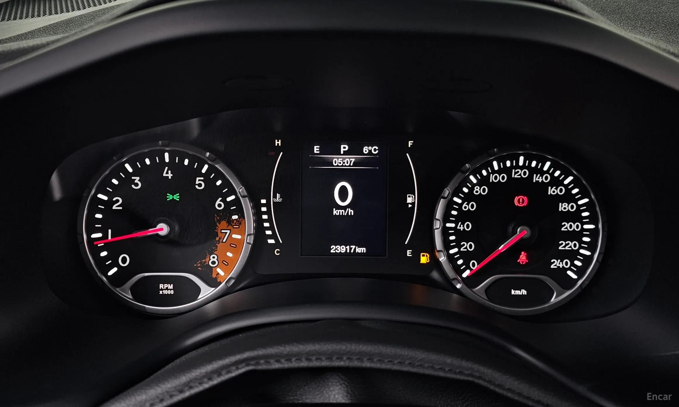 Jeep Renegade превью 8