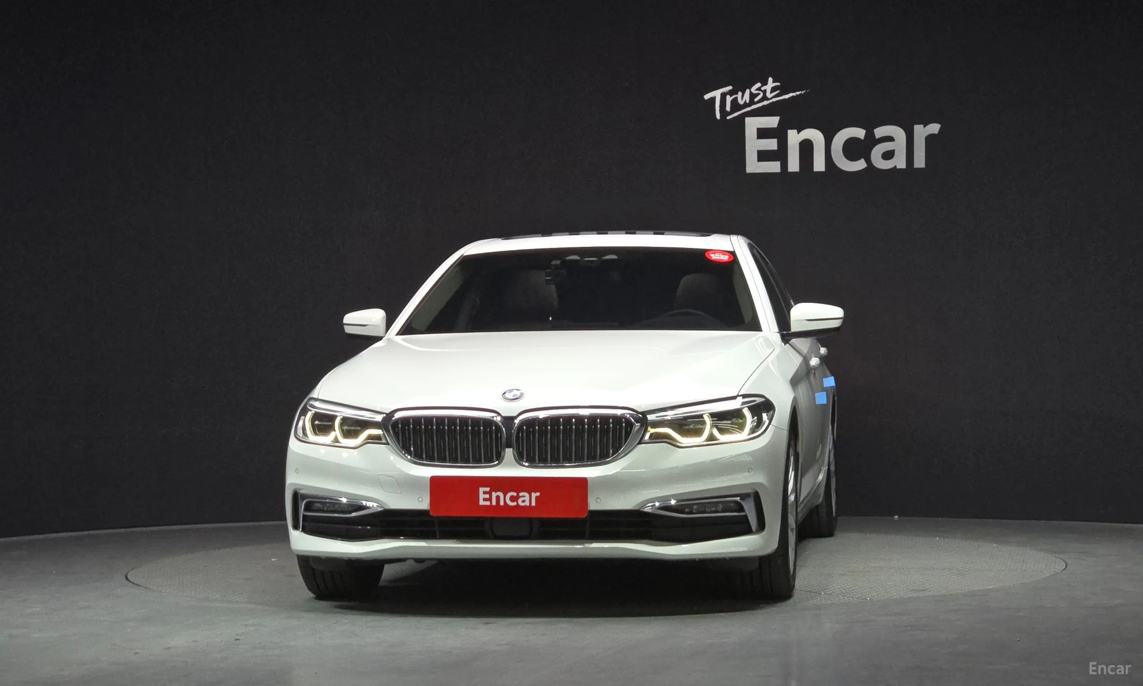 BMW 5 Series (G30) превью 3