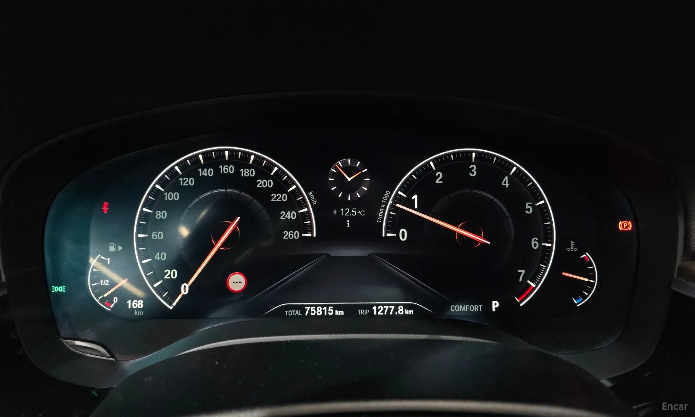 BMW 5 Series (G30) превью 8