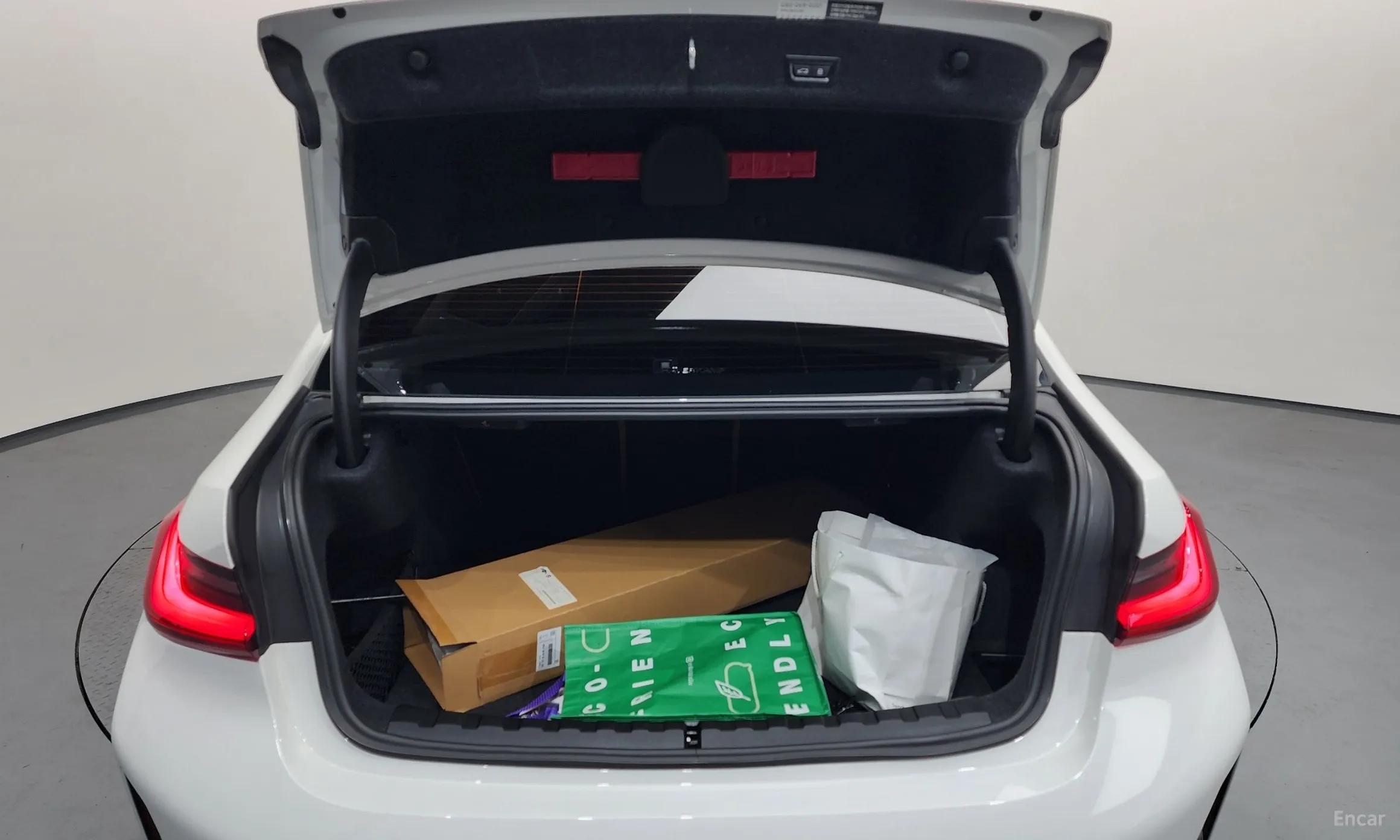 BMW 3 Series (G20) превью 20