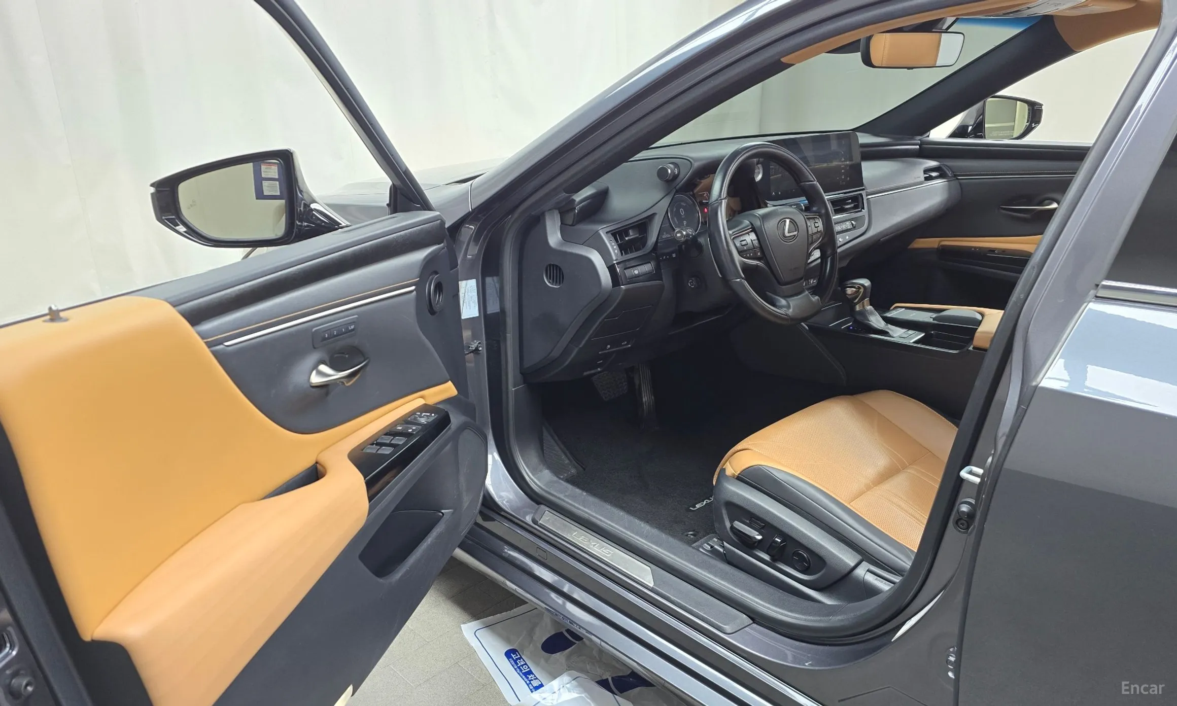 Lexus ES300h 7th Generation превью 10